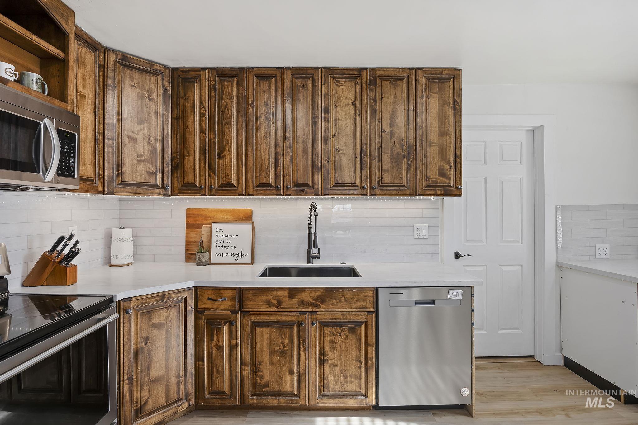 128 S 100 E, Rupert, Idaho 83350, 3 Bedrooms, 2 Bathrooms, Residential For Sale, Price $405,000,MLS 98966947