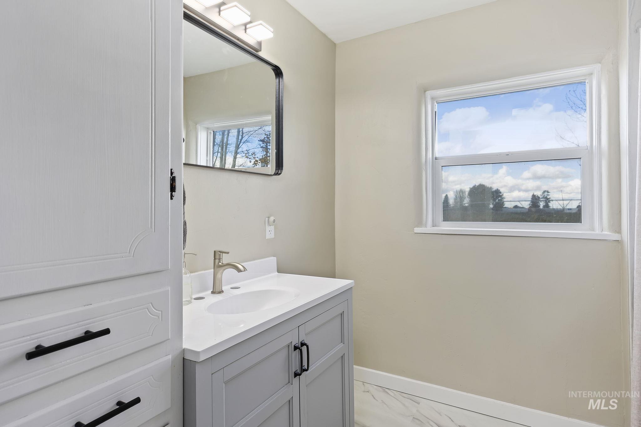 128 S 100 E, Rupert, Idaho 83350, 3 Bedrooms, 2 Bathrooms, Residential For Sale, Price $405,000,MLS 98966947