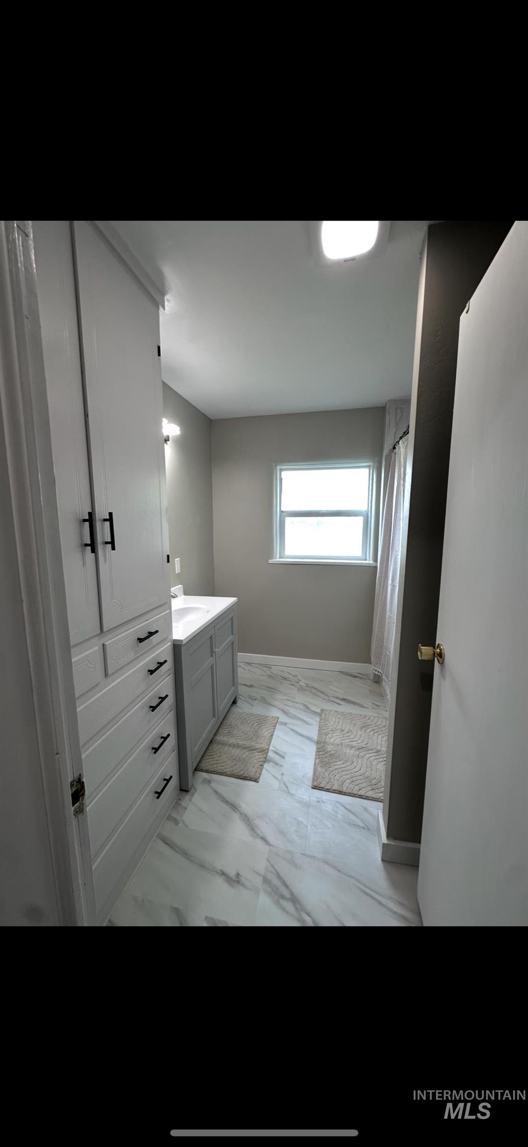 128 S 100 E, Rupert, Idaho 83350, 3 Bedrooms, 2 Bathrooms, Residential For Sale, Price $405,000,MLS 98966947