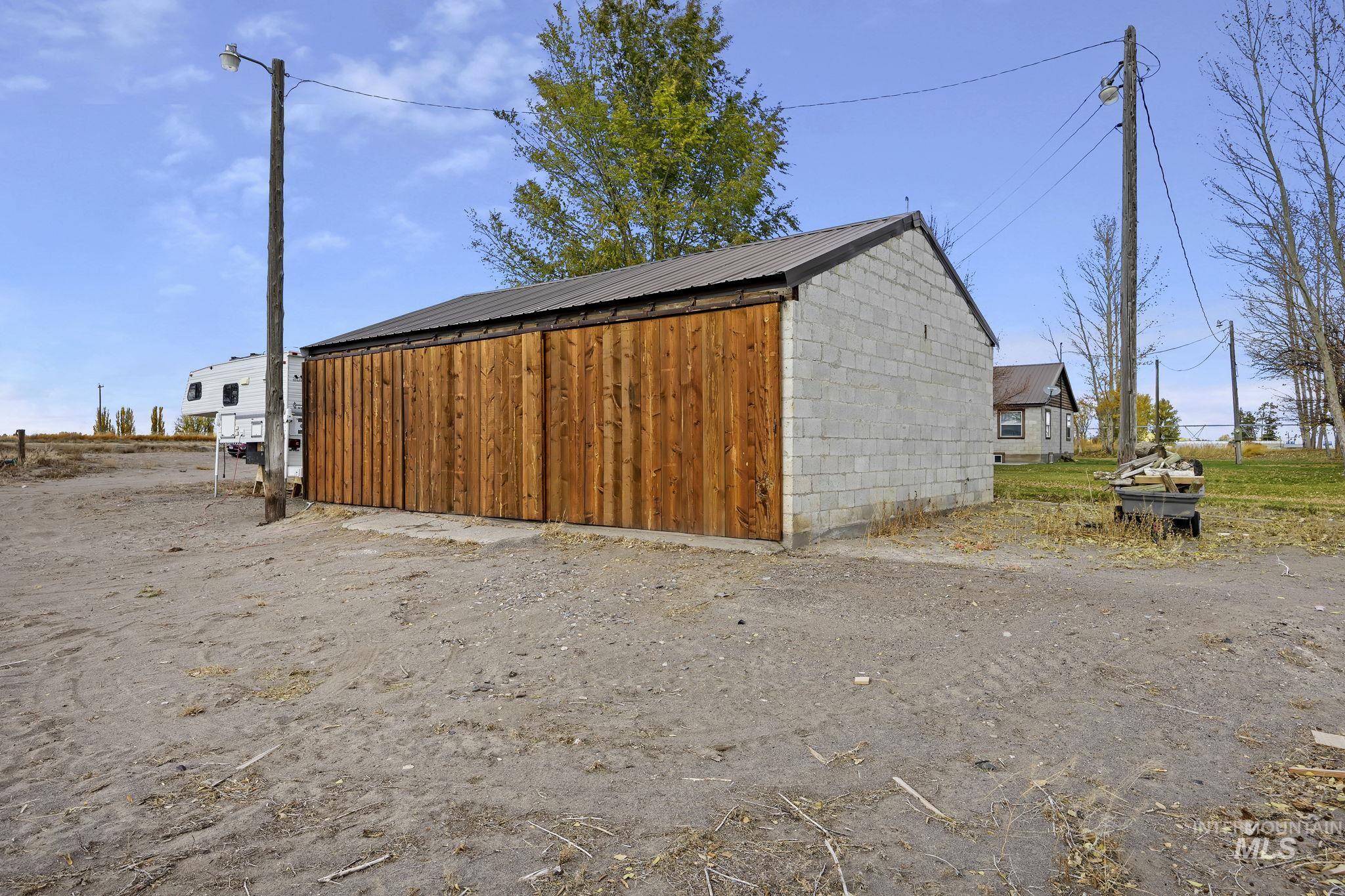 128 S 100 E, Rupert, Idaho 83350, 3 Bedrooms, 2 Bathrooms, Residential For Sale, Price $405,000,MLS 98966947