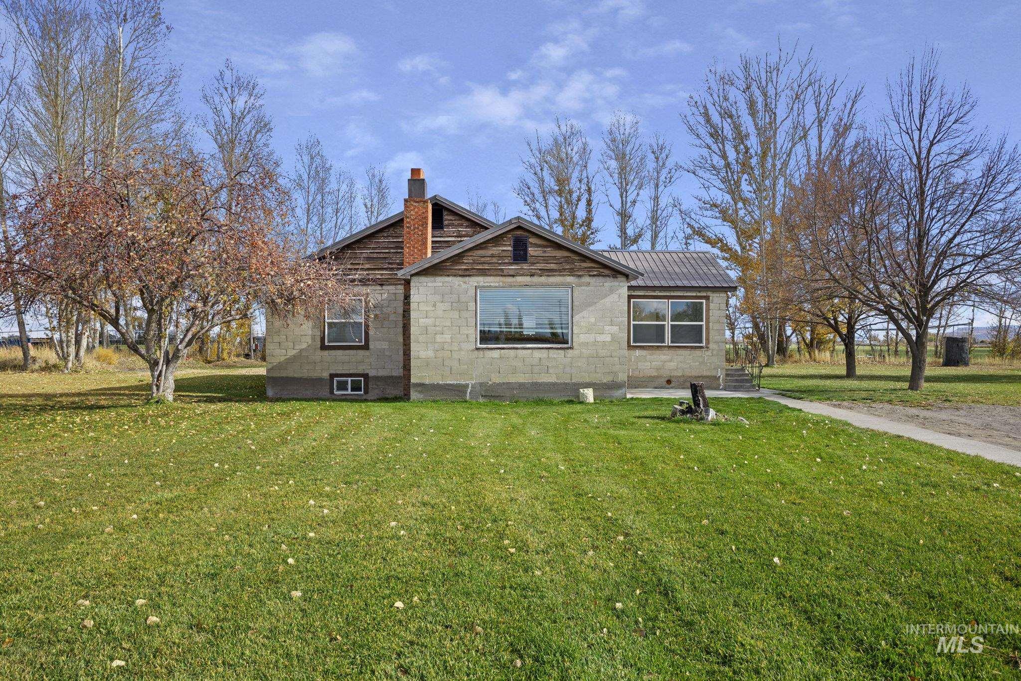 128 S 100 E, Rupert, Idaho 83350, 3 Bedrooms, 2 Bathrooms, Residential For Sale, Price $405,000,MLS 98966947