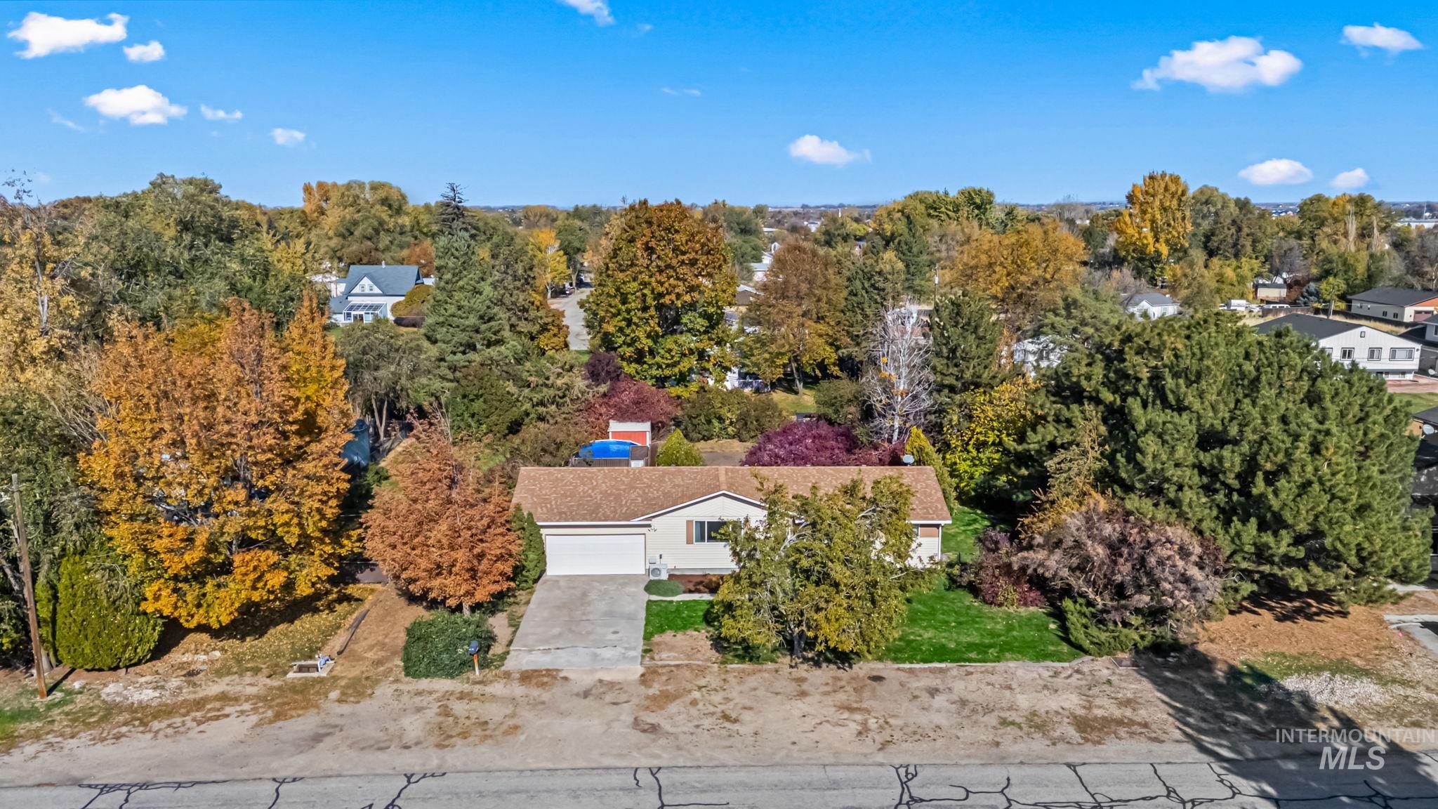 222 E 2nd St, Kuna, Idaho 83634, 4 Bedrooms, 2 Bathrooms, Residential For Sale, Price $479,900,MLS 98966948