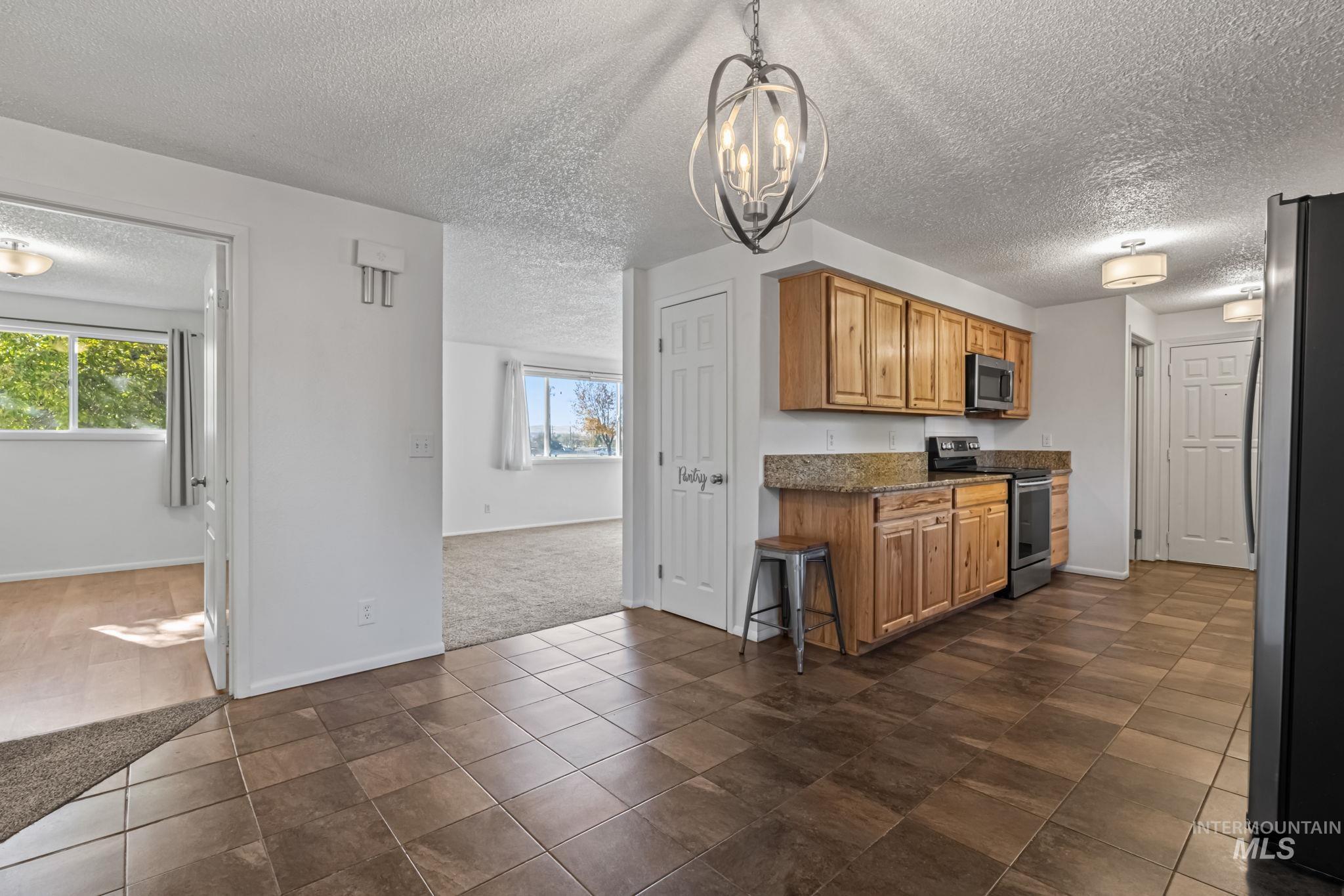 222 E 2nd St, Kuna, Idaho 83634, 4 Bedrooms, 2 Bathrooms, Residential For Sale, Price $479,900,MLS 98966948