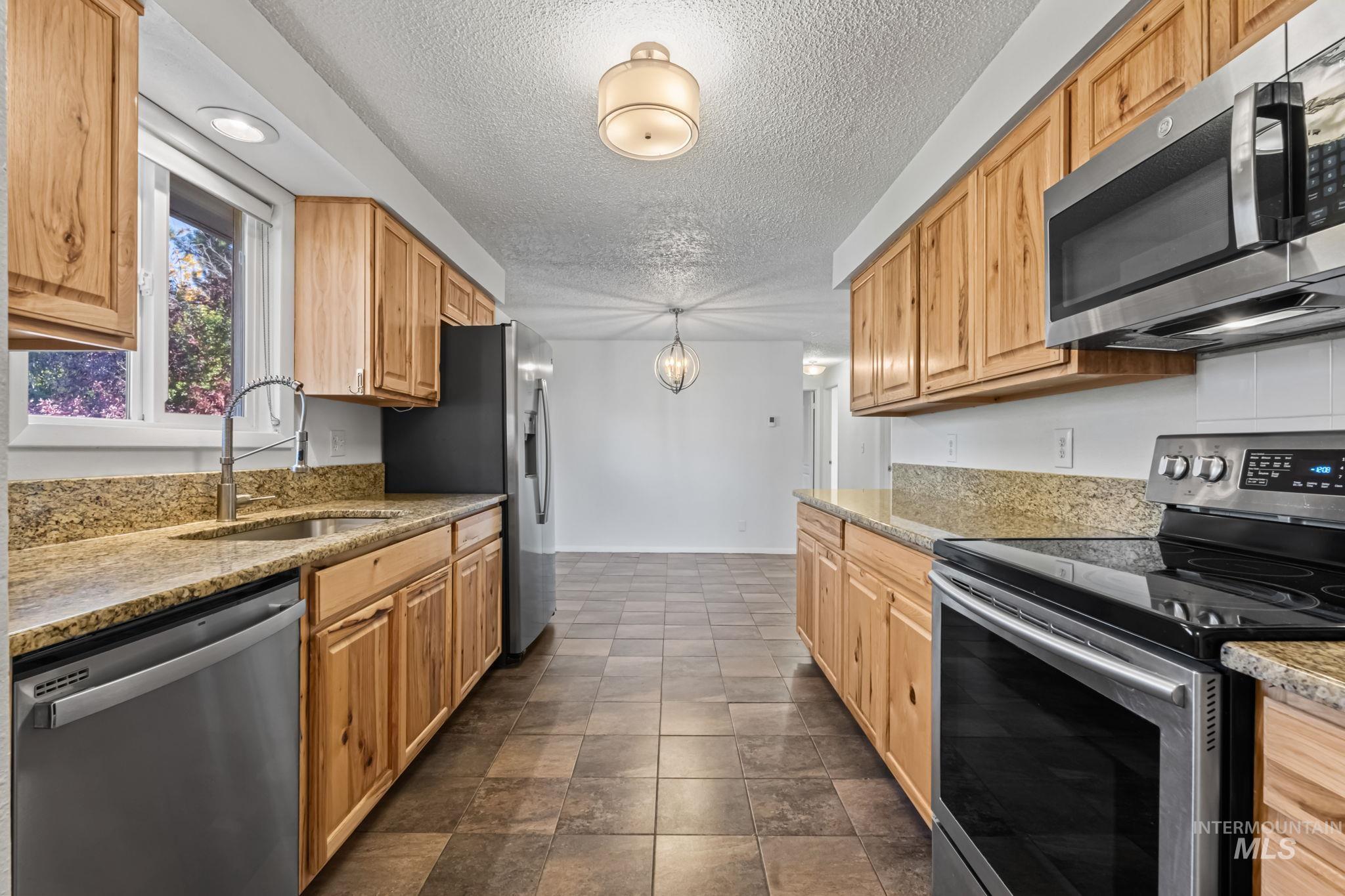 222 E 2nd St, Kuna, Idaho 83634, 4 Bedrooms, 2 Bathrooms, Residential For Sale, Price $479,900,MLS 98966948