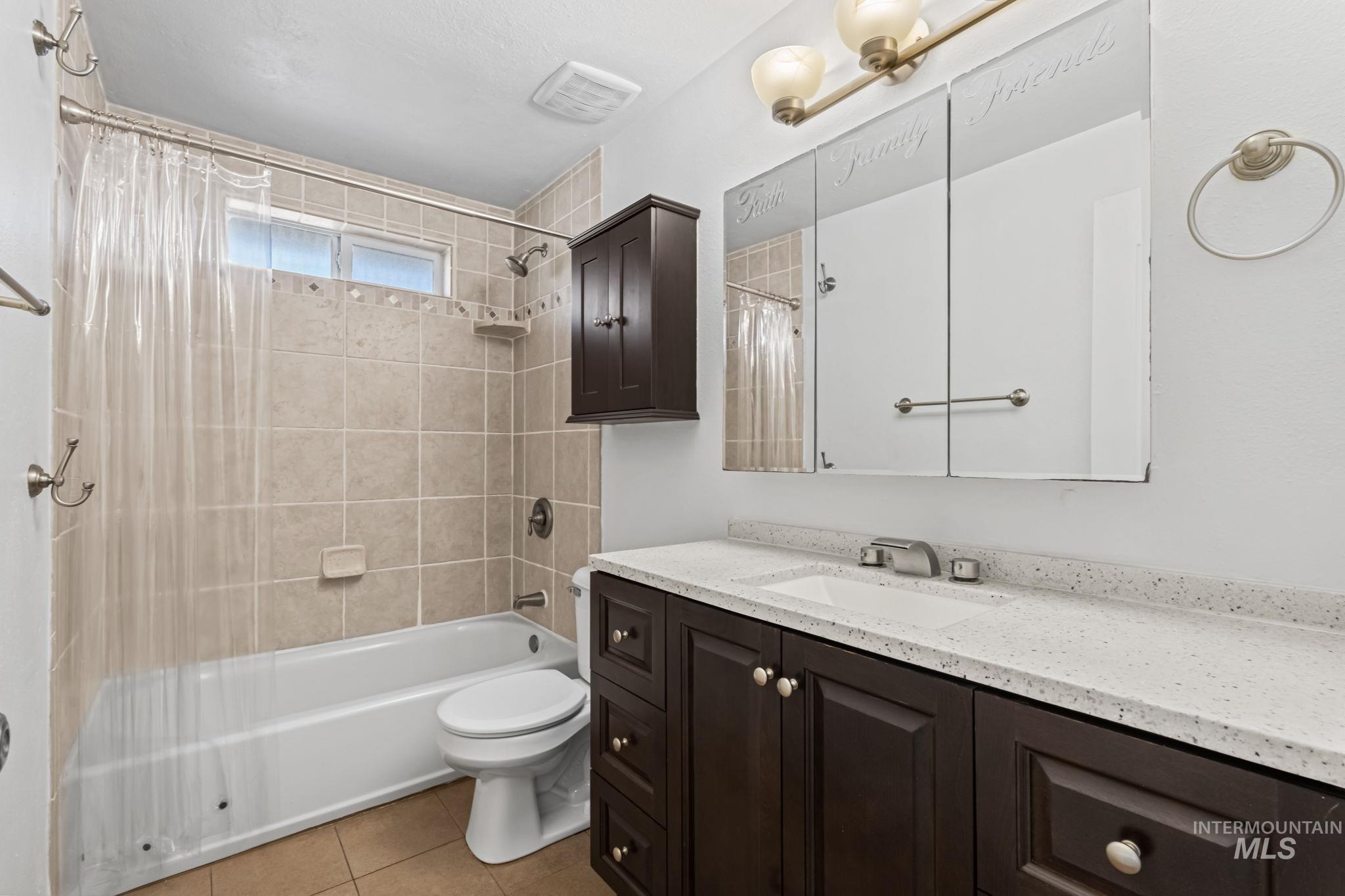 222 E 2nd St, Kuna, Idaho 83634, 4 Bedrooms, 2 Bathrooms, Residential For Sale, Price $479,900,MLS 98966948