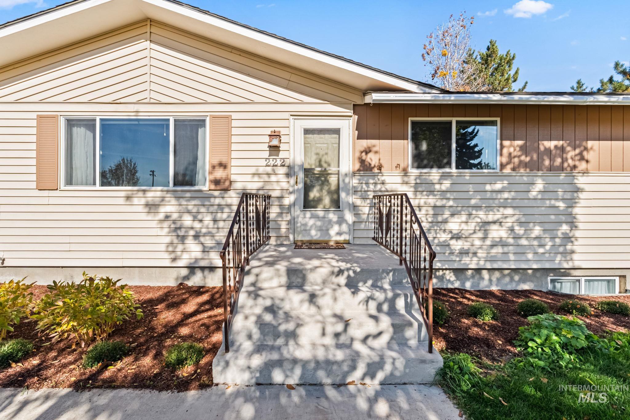 222 E 2nd St, Kuna, Idaho 83634, 4 Bedrooms, 2 Bathrooms, Residential For Sale, Price $479,900,MLS 98966948