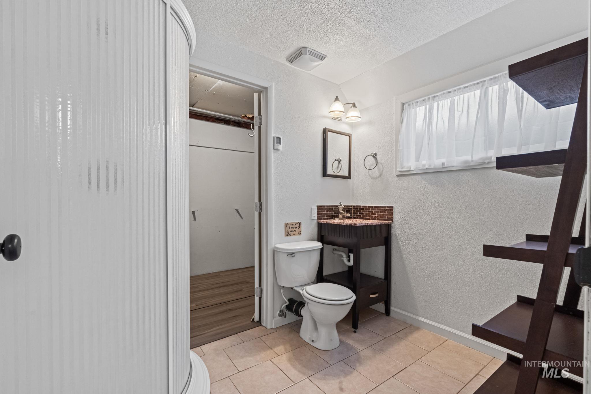 222 E 2nd St, Kuna, Idaho 83634, 4 Bedrooms, 2 Bathrooms, Residential For Sale, Price $479,900,MLS 98966948