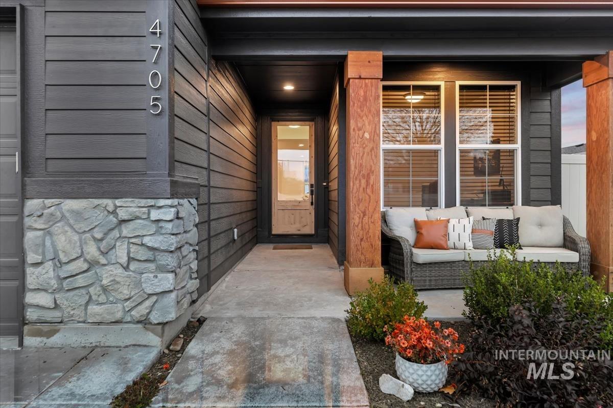 4705 N Morpheus Place, Meridian, Idaho 83646, 5 Bedrooms, 2.5 Bathrooms, Residential For Sale, Price $769,900,MLS 98966953