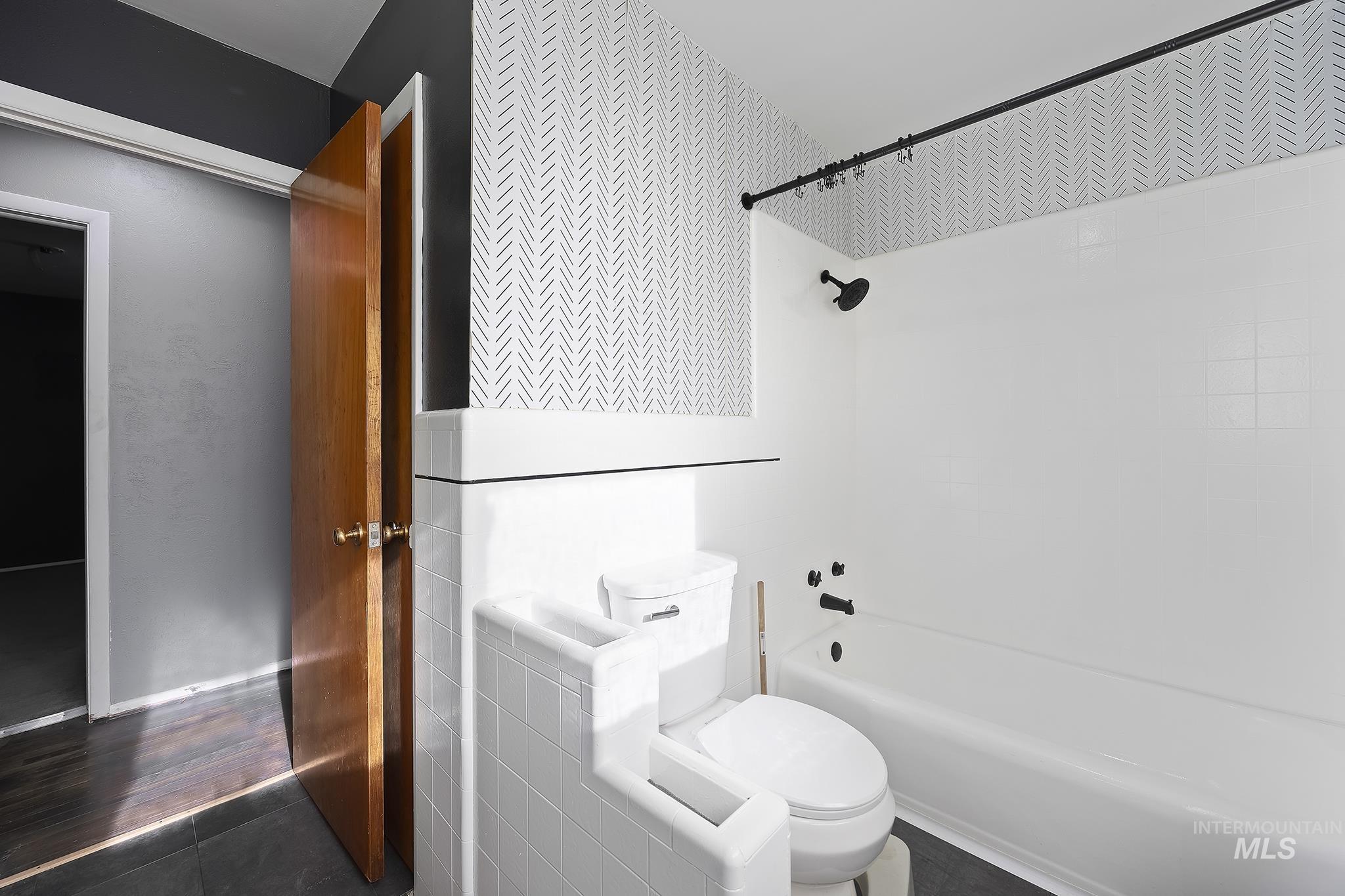 320 E 23rd Dr, Burley, Idaho 83318, 3 Bedrooms, 2 Bathrooms, Residential For Sale, Price $319,900,MLS 98966960