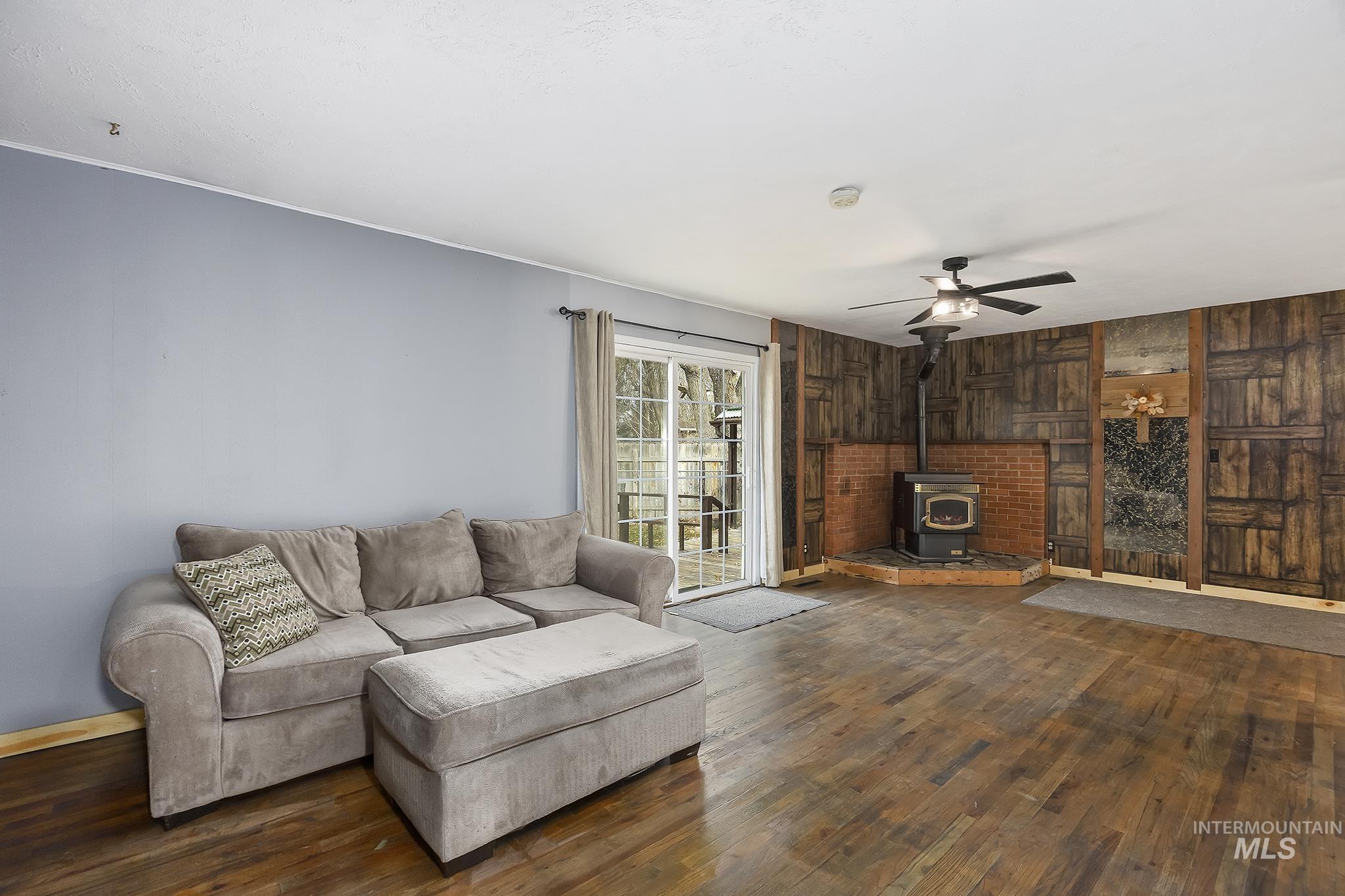 320 E 23rd Dr, Burley, Idaho 83318, 3 Bedrooms, 2 Bathrooms, Residential For Sale, Price $319,900,MLS 98966960