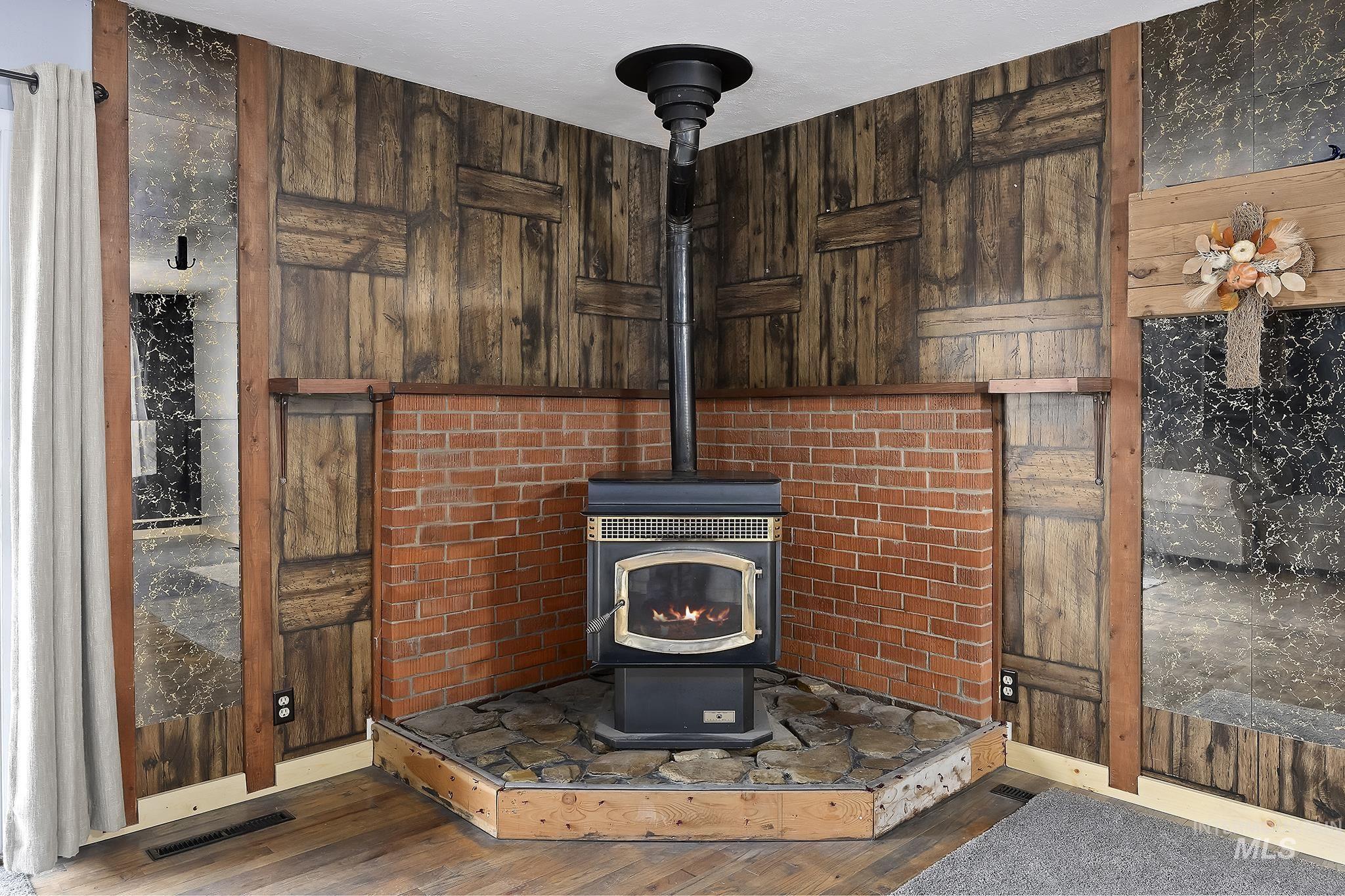 320 E 23rd Dr, Burley, Idaho 83318, 3 Bedrooms, 2 Bathrooms, Residential For Sale, Price $319,900,MLS 98966960