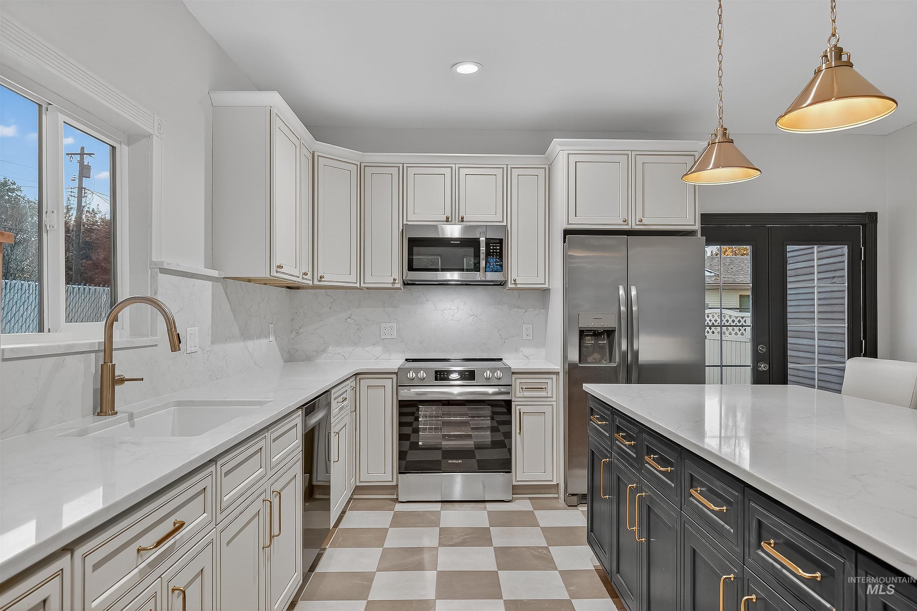 302 7th Ave, Lewiston, Idaho 83501, 3 Bedrooms, 2 Bathrooms, Residential For Sale, Price $499,500,MLS 98966972