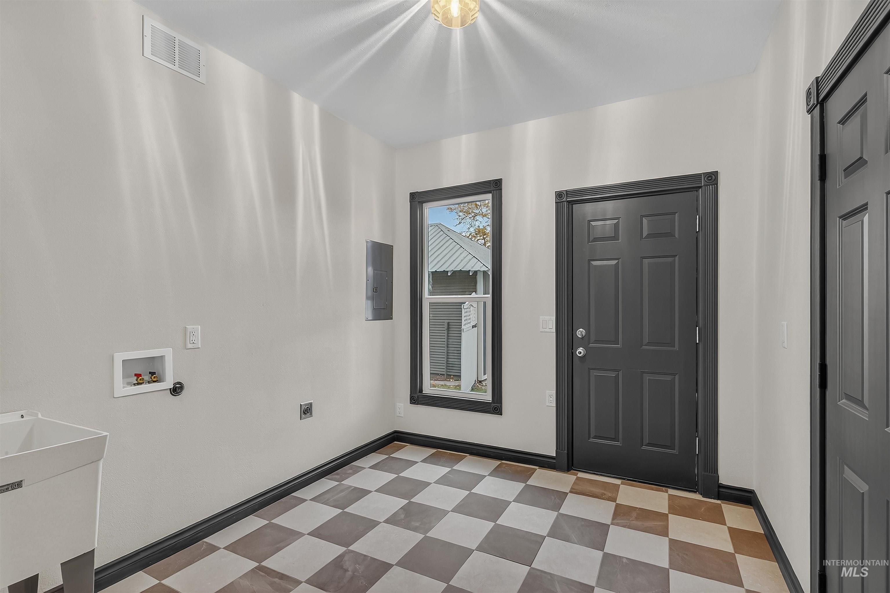 302 7th Ave, Lewiston, Idaho 83501, 3 Bedrooms, 2 Bathrooms, Residential For Sale, Price $499,500,MLS 98966972