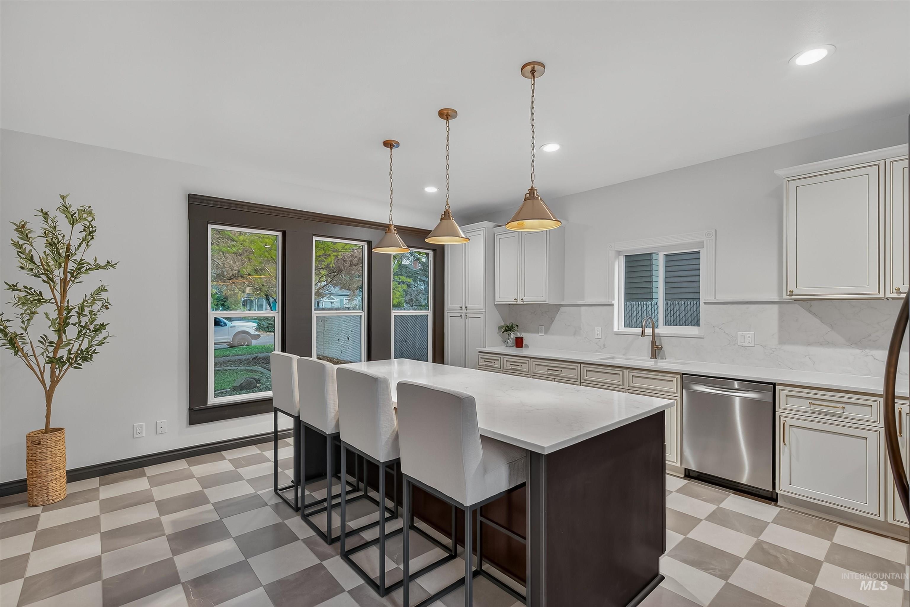 302 7th Ave, Lewiston, Idaho 83501, 3 Bedrooms, 2 Bathrooms, Residential For Sale, Price $499,500,MLS 98966972