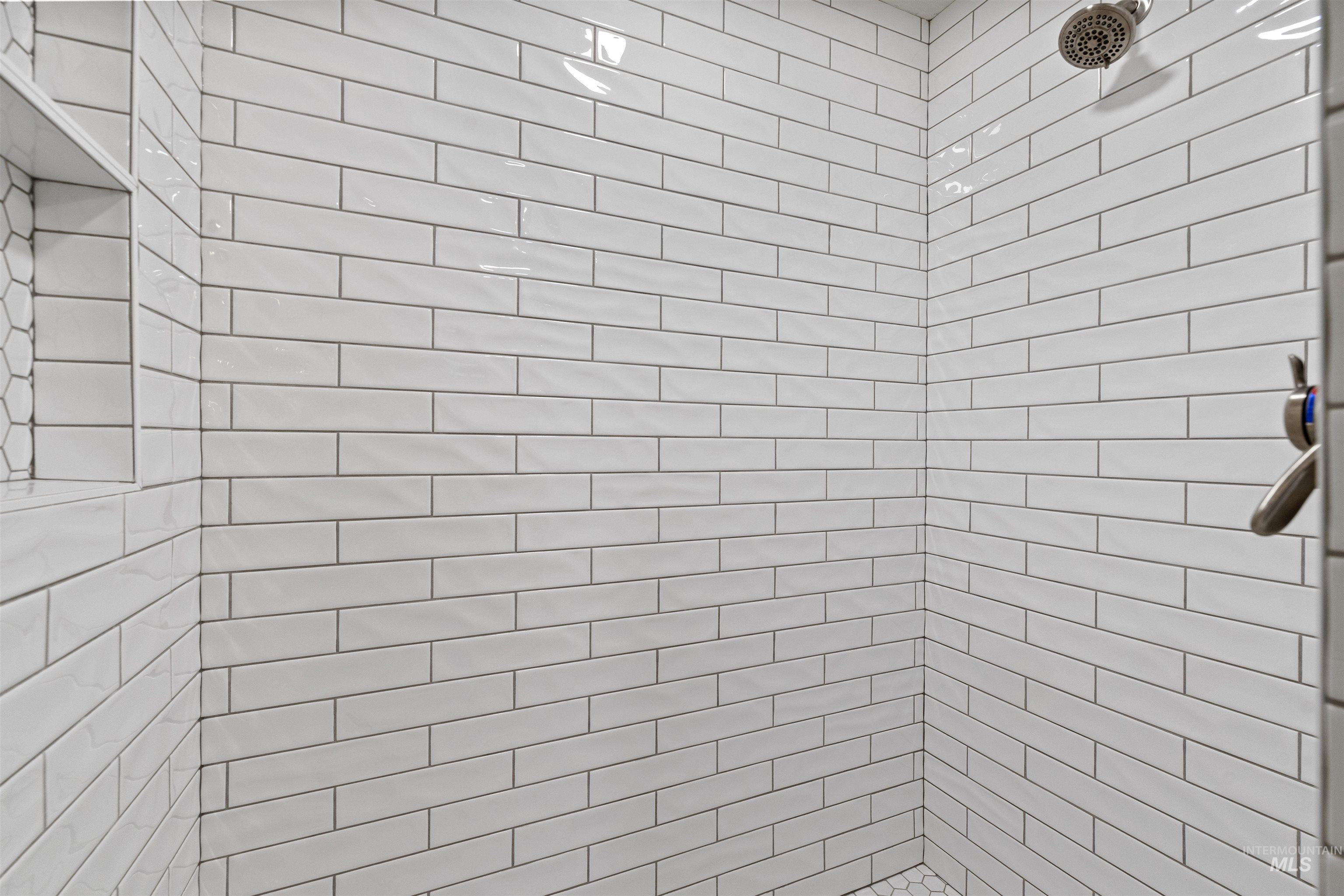 8640 W Brynwood, Boise, Idaho 83704, 5 Bedrooms, 3 Bathrooms, Residential For Sale, Price $635,000,MLS 98966977