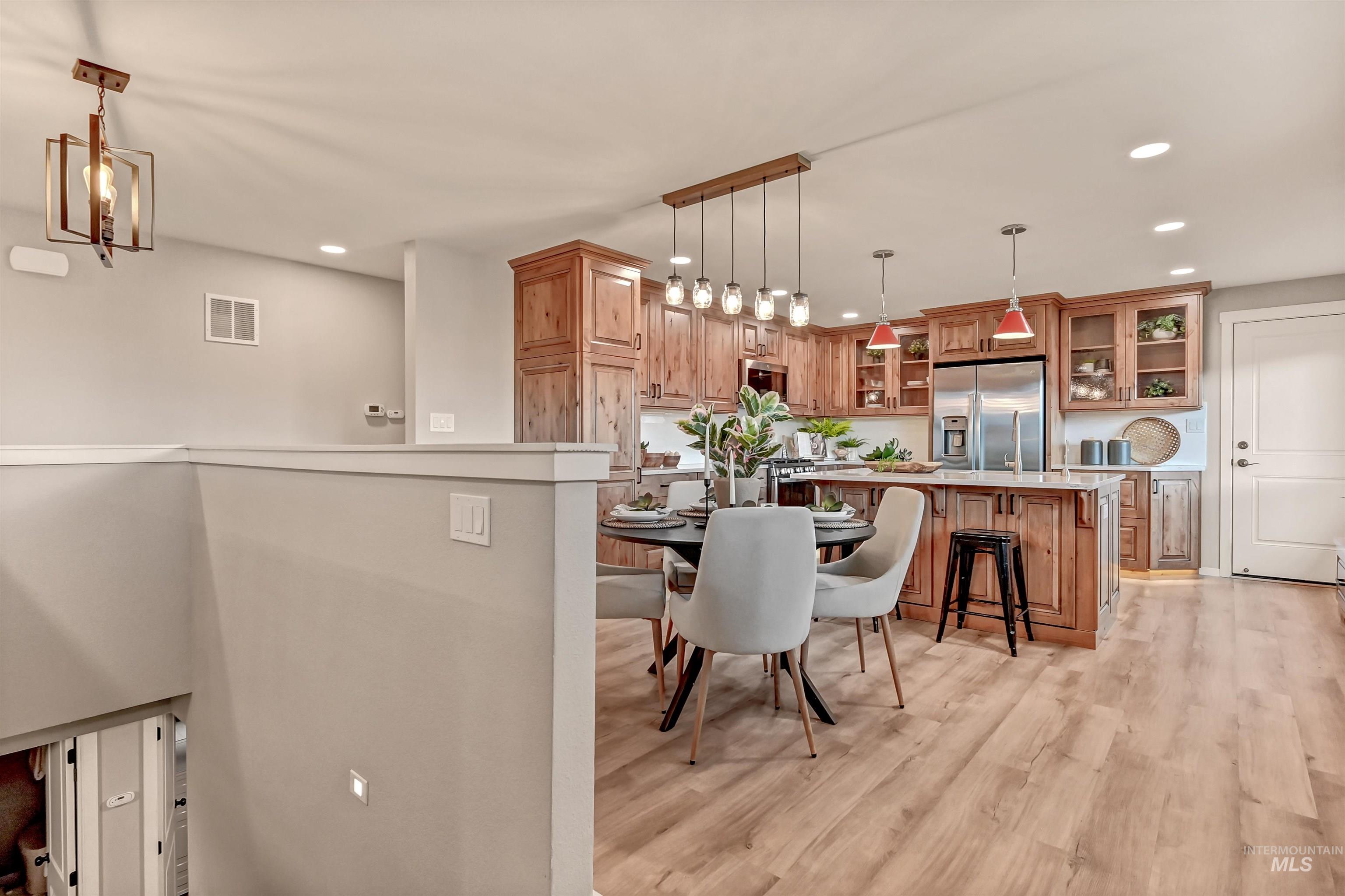 8640 W Brynwood, Boise, Idaho 83704, 5 Bedrooms, 3 Bathrooms, Residential For Sale, Price $635,000,MLS 98966977