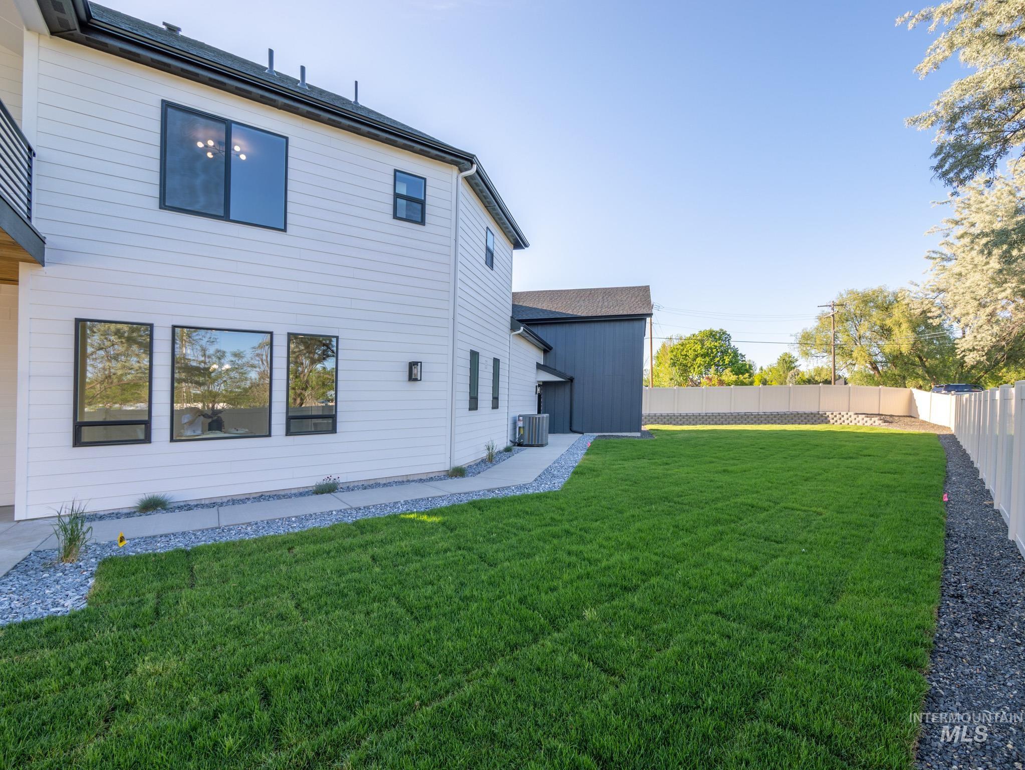 1590 N Watershed Ln, Star, Idaho 83669, 4 Bedrooms, 3 Bathrooms, Residential For Sale, Price $985,000,MLS 98966980