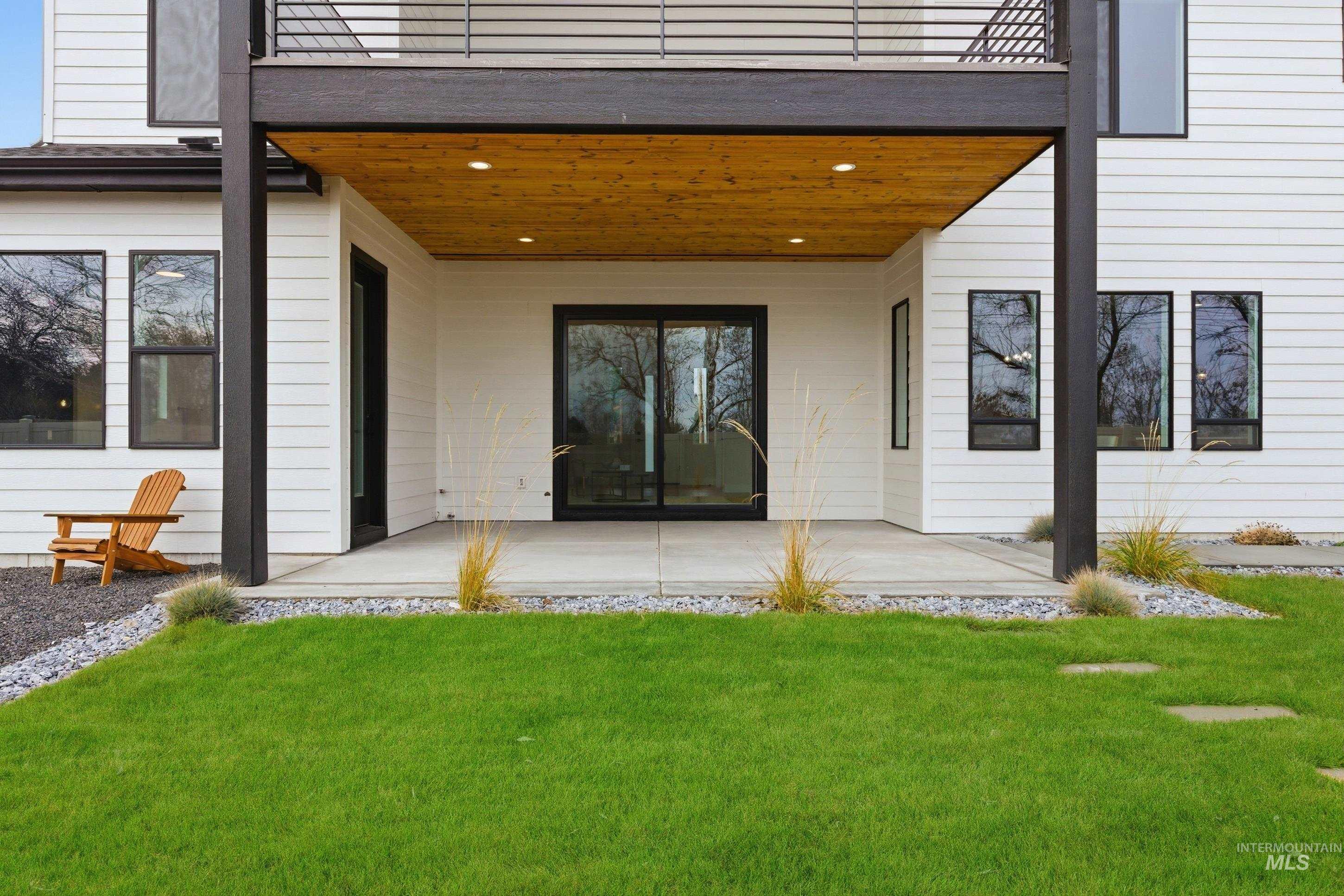 1590 N Watershed Ln, Star, Idaho 83669, 4 Bedrooms, 3 Bathrooms, Residential For Sale, Price $985,000,MLS 98966980