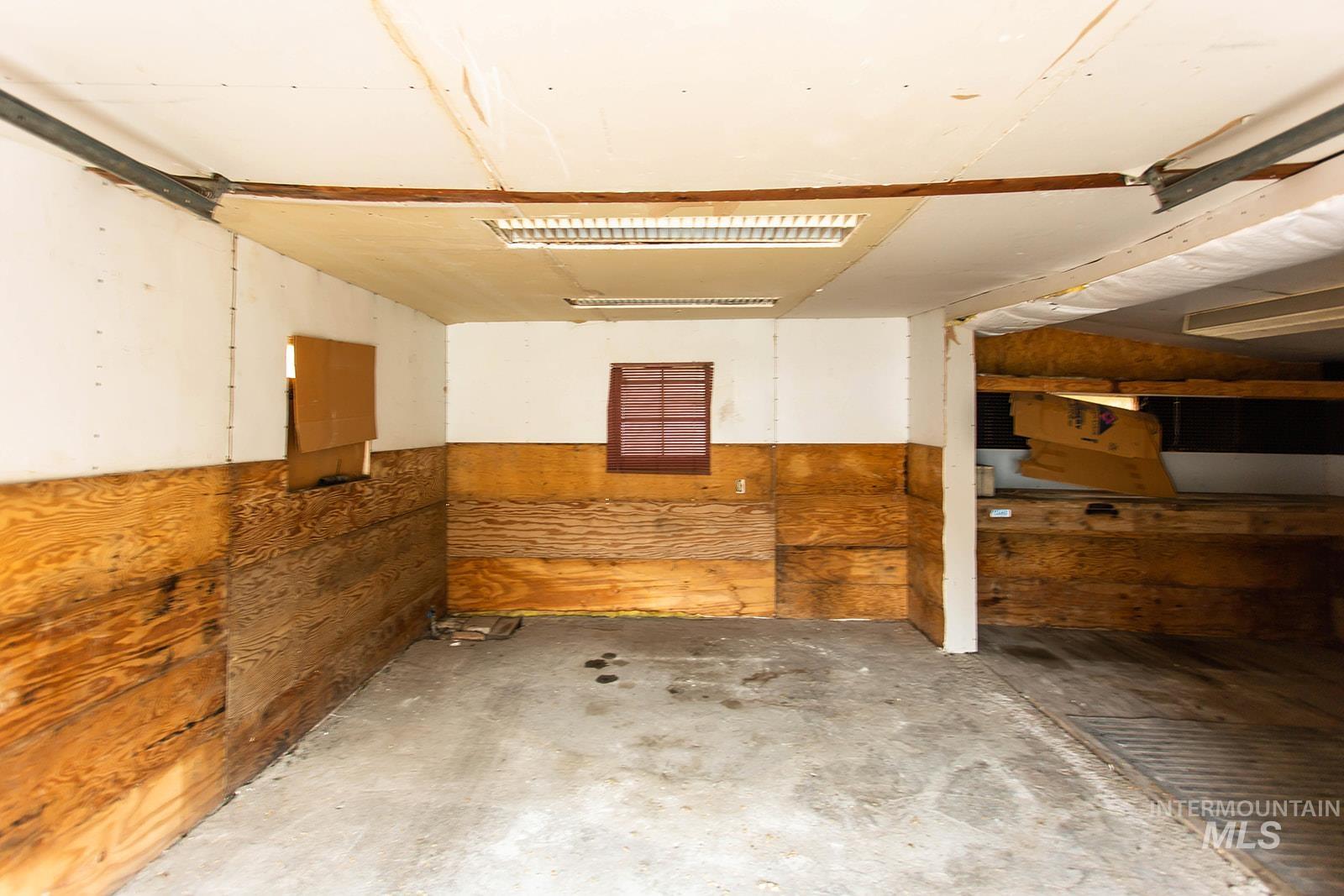 319 Jackson St, Twin Falls, Idaho 83301, 2 Bedrooms, 1 Bathroom, Residential Income For Sale, Price $229,000,MLS 98966981