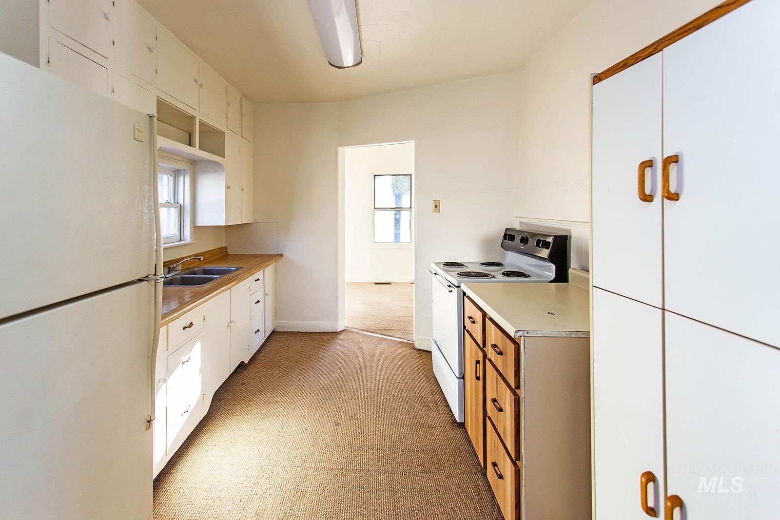 319 Jackson St, Twin Falls, Idaho 83301, 2 Bedrooms, 1 Bathroom, Residential For Sale, Price $219,000,MLS 98966983