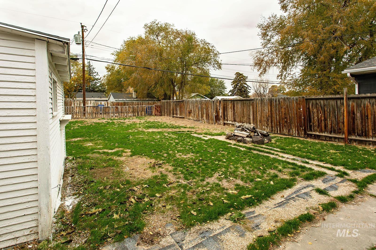 319 Jackson St, Twin Falls, Idaho 83301, 2 Bedrooms, 1 Bathroom, Residential For Sale, Price $219,000,MLS 98966983