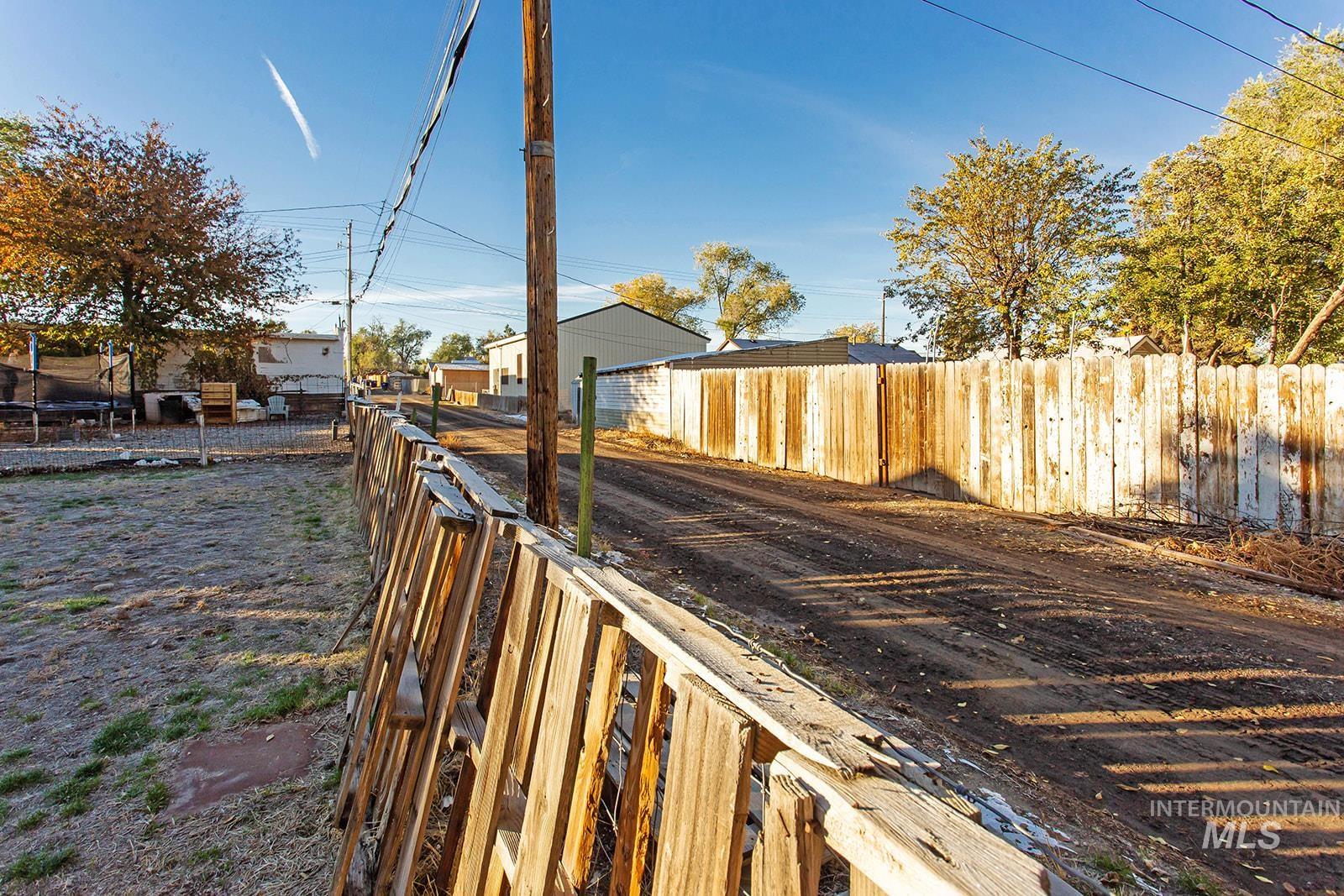 319 Jackson St, Twin Falls, Idaho 83301, 2 Bedrooms, 1 Bathroom, Residential For Sale, Price $219,000,MLS 98966983