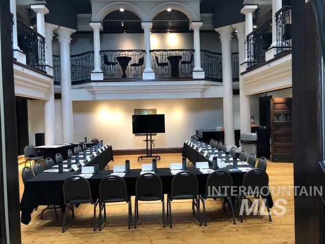 200 N 8th, Buhl, Idaho 83316, 2 Bedrooms, 1 Bathroom, Residential Income For Sale, Price $680,000,MLS 98966985