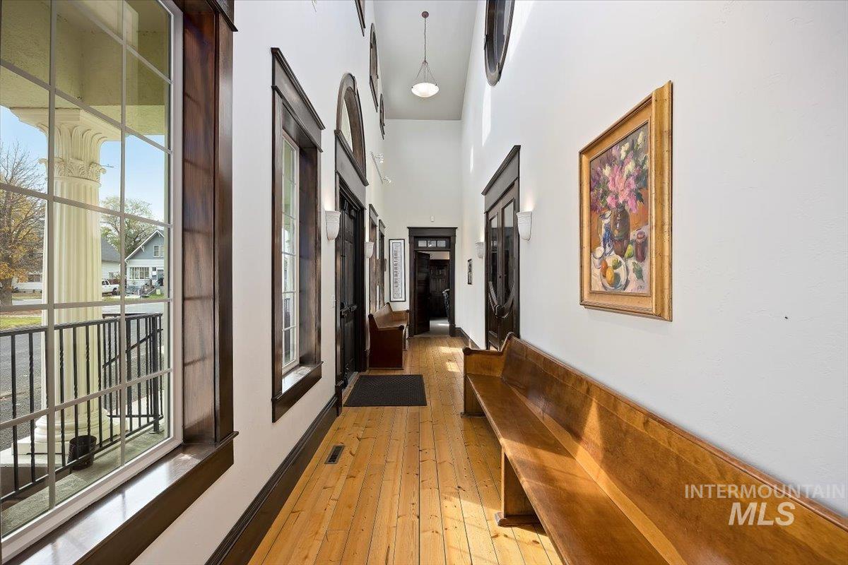 200 N 8th, Buhl, Idaho 83316, 2 Bedrooms, 1 Bathroom, Residential Income For Sale, Price $680,000,MLS 98966985