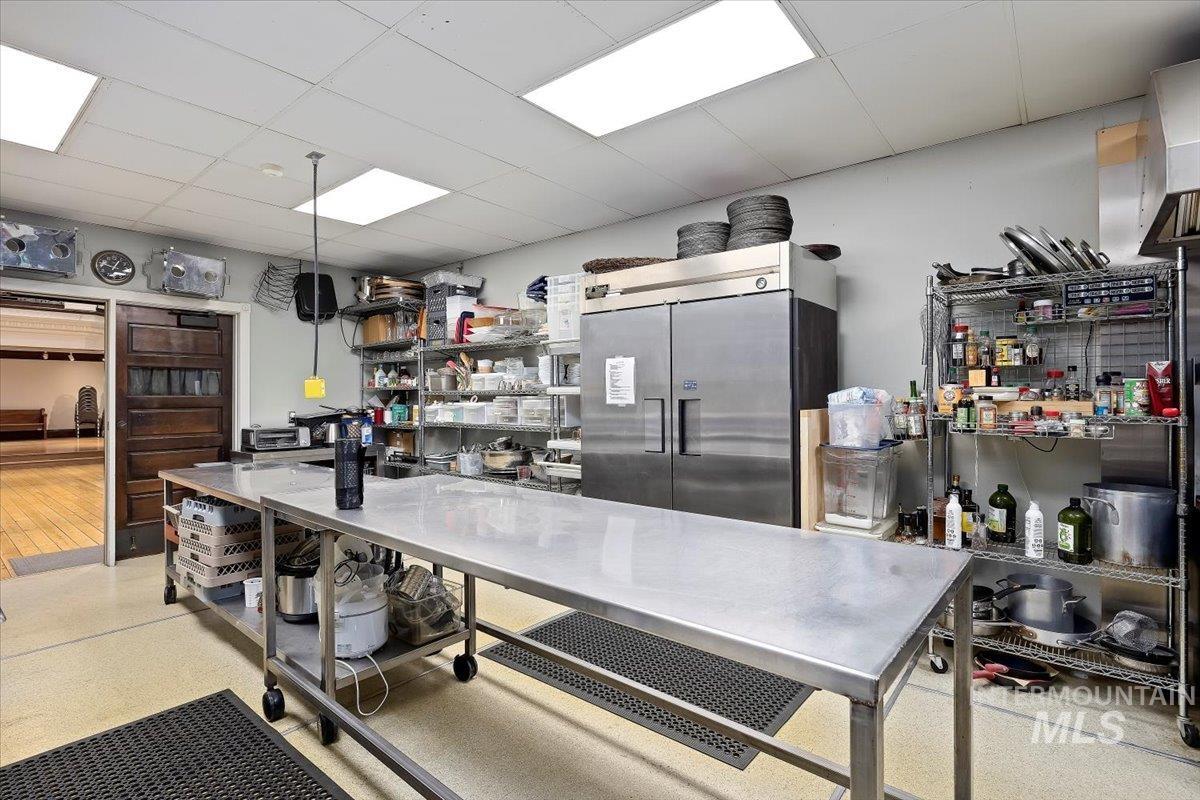 200 N 8th, Buhl, Idaho 83316, 2 Bedrooms, 1 Bathroom, Residential Income For Sale, Price $680,000,MLS 98966985