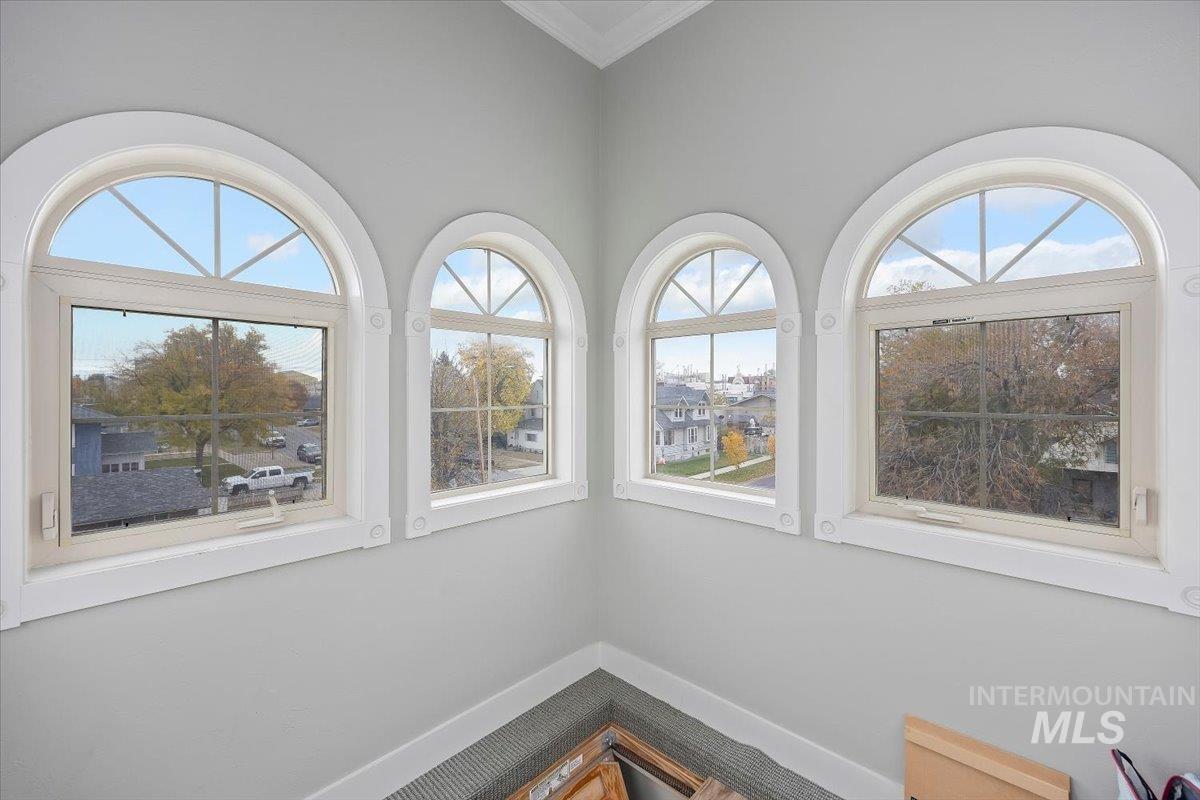 200 N 8th, Buhl, Idaho 83316, 2 Bedrooms, 1 Bathroom, Residential Income For Sale, Price $680,000,MLS 98966985