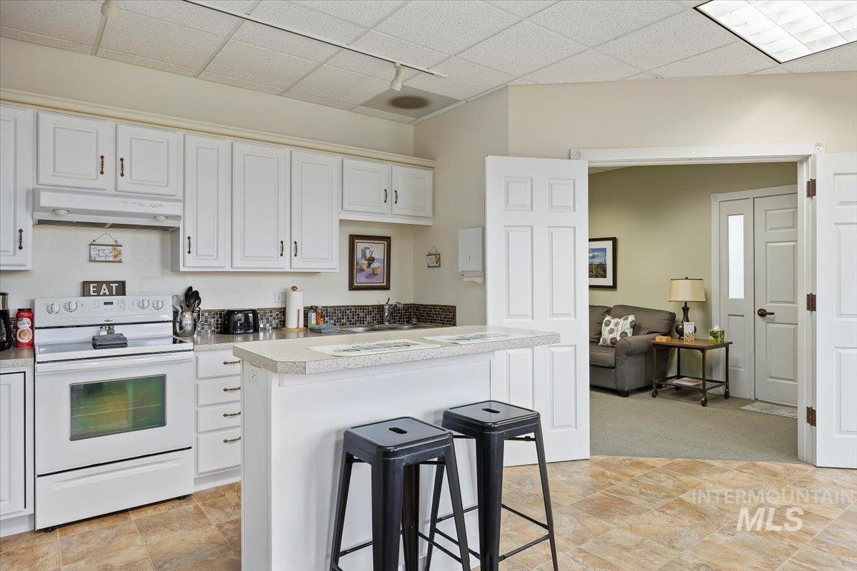 200 N 8th, Buhl, Idaho 83316, 2 Bedrooms, 1 Bathroom, Residential Income For Sale, Price $680,000,MLS 98966985