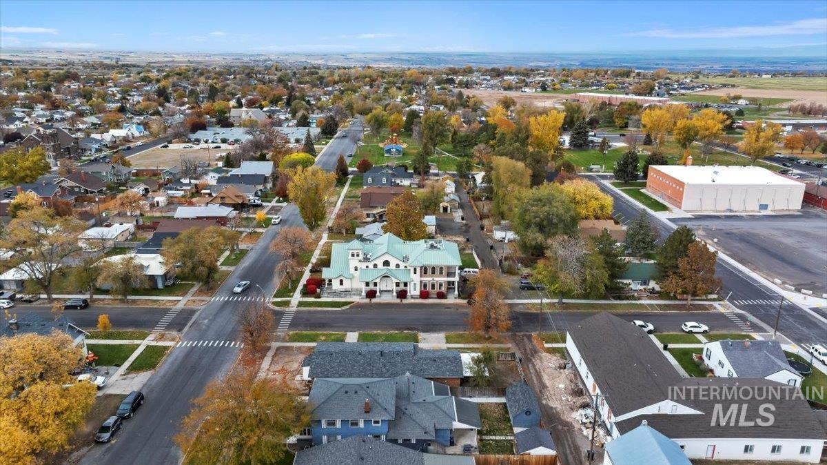 200 N 8th, Buhl, Idaho 83316, 2 Bedrooms, 1 Bathroom, Residential Income For Sale, Price $680,000,MLS 98966985