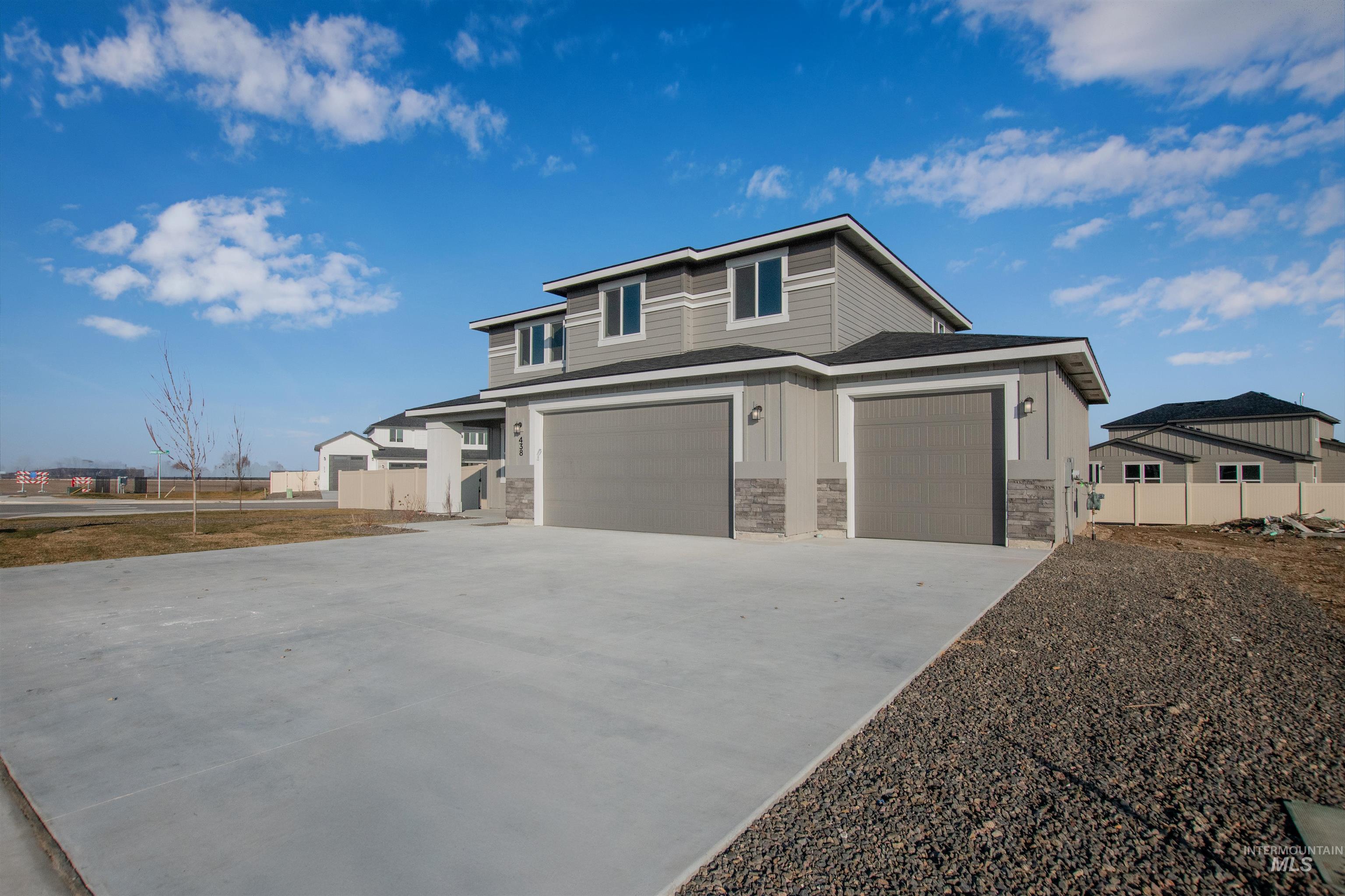 438 Linden St, New Plymouth, Idaho 83655, 5 Bedrooms, 2.5 Bathrooms, Residential For Sale, Price $465,000,MLS 98966987