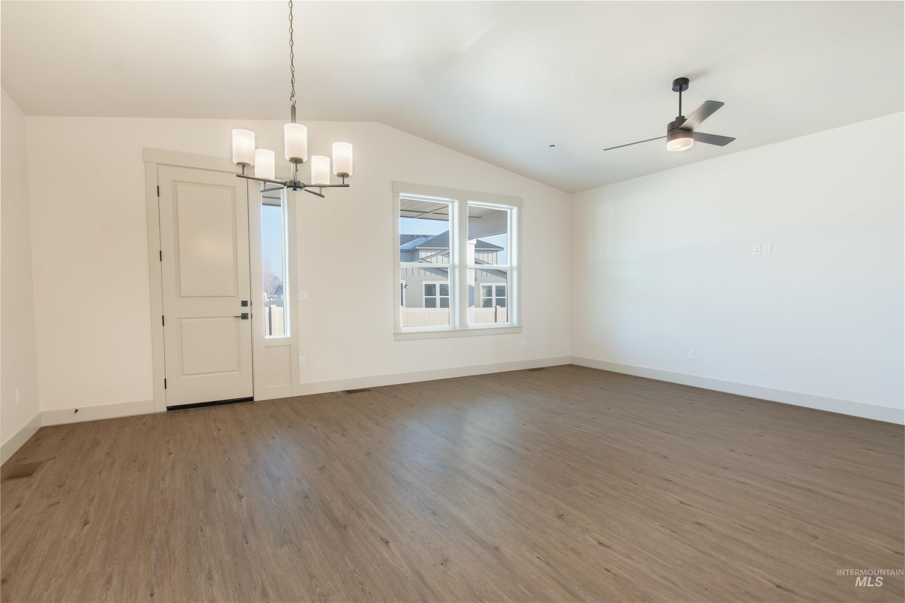 438 Linden St, New Plymouth, Idaho 83655, 5 Bedrooms, 2.5 Bathrooms, Residential For Sale, Price $465,000,MLS 98966987