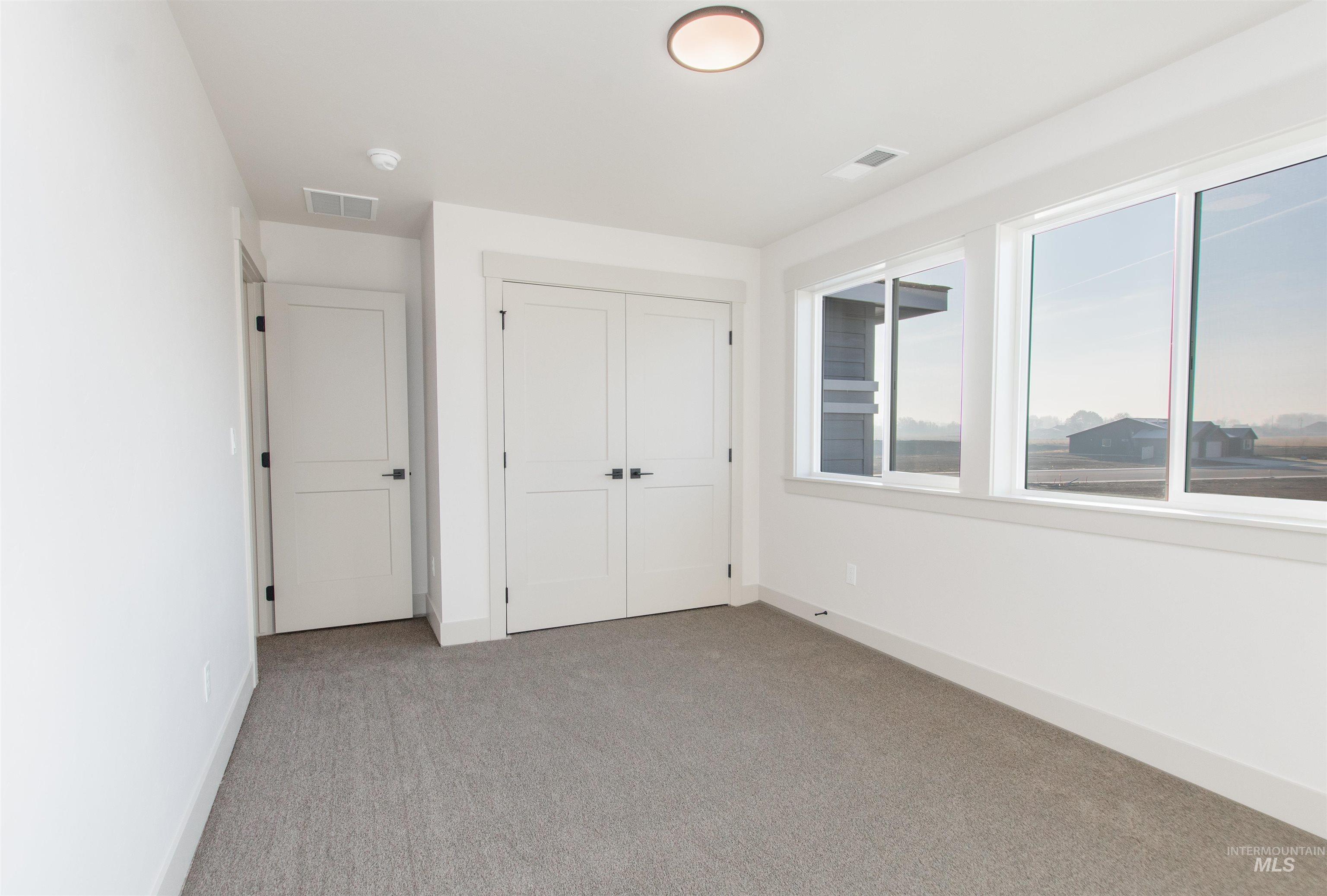 438 Linden St, New Plymouth, Idaho 83655, 5 Bedrooms, 2.5 Bathrooms, Residential For Sale, Price $465,000,MLS 98966987