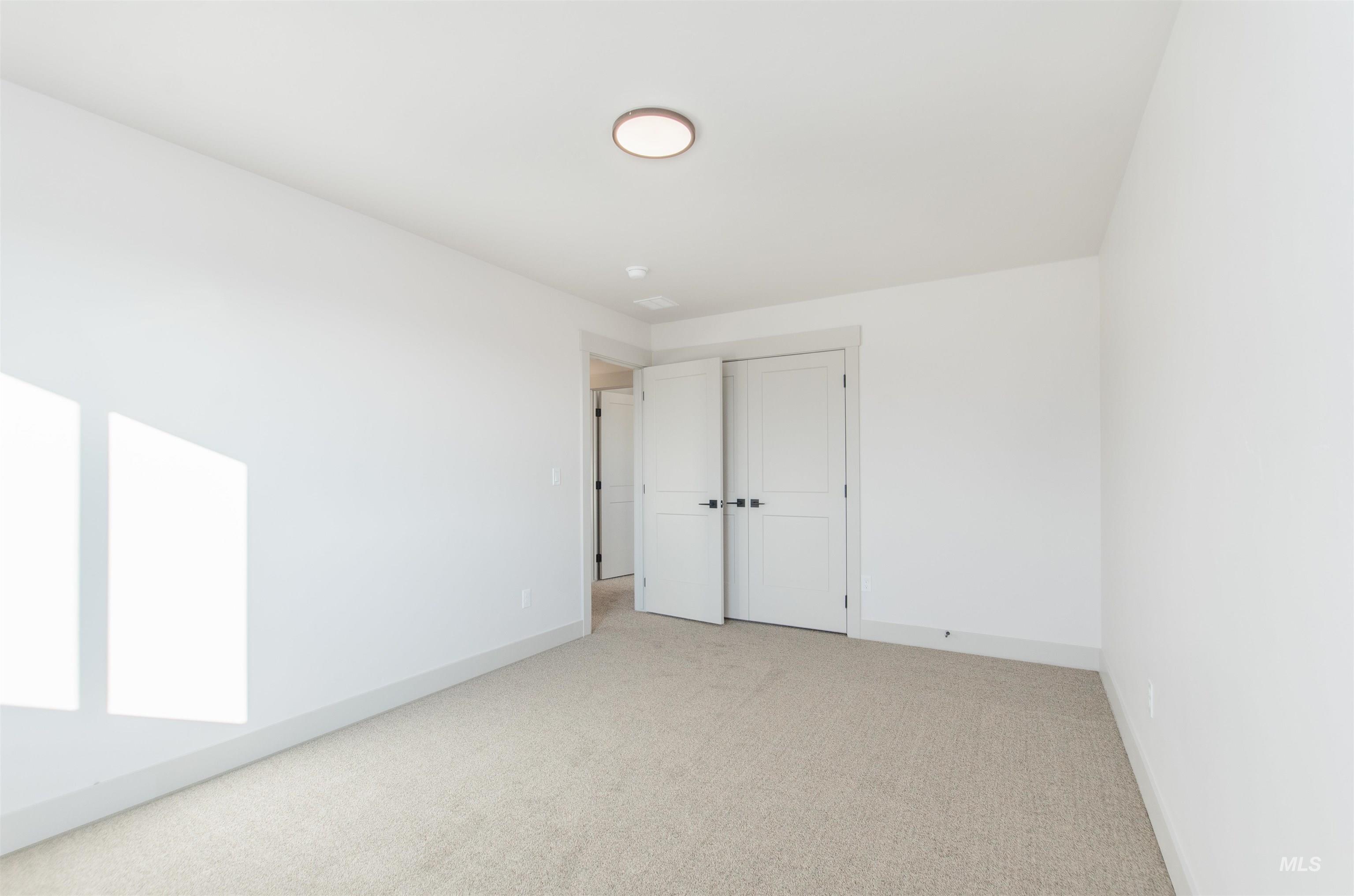 438 Linden St, New Plymouth, Idaho 83655, 5 Bedrooms, 2.5 Bathrooms, Residential For Sale, Price $465,000,MLS 98966987