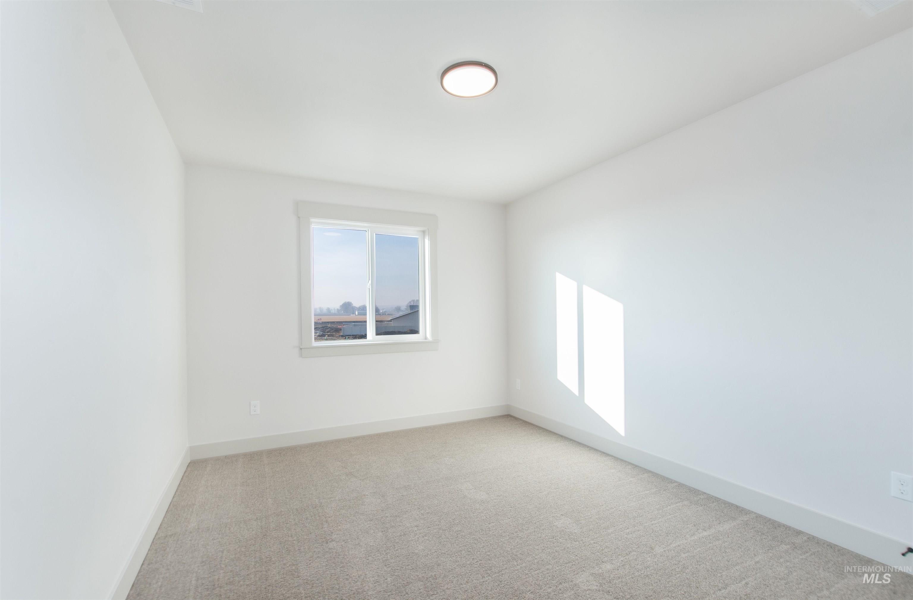 438 Linden St, New Plymouth, Idaho 83655, 5 Bedrooms, 2.5 Bathrooms, Residential For Sale, Price $465,000,MLS 98966987