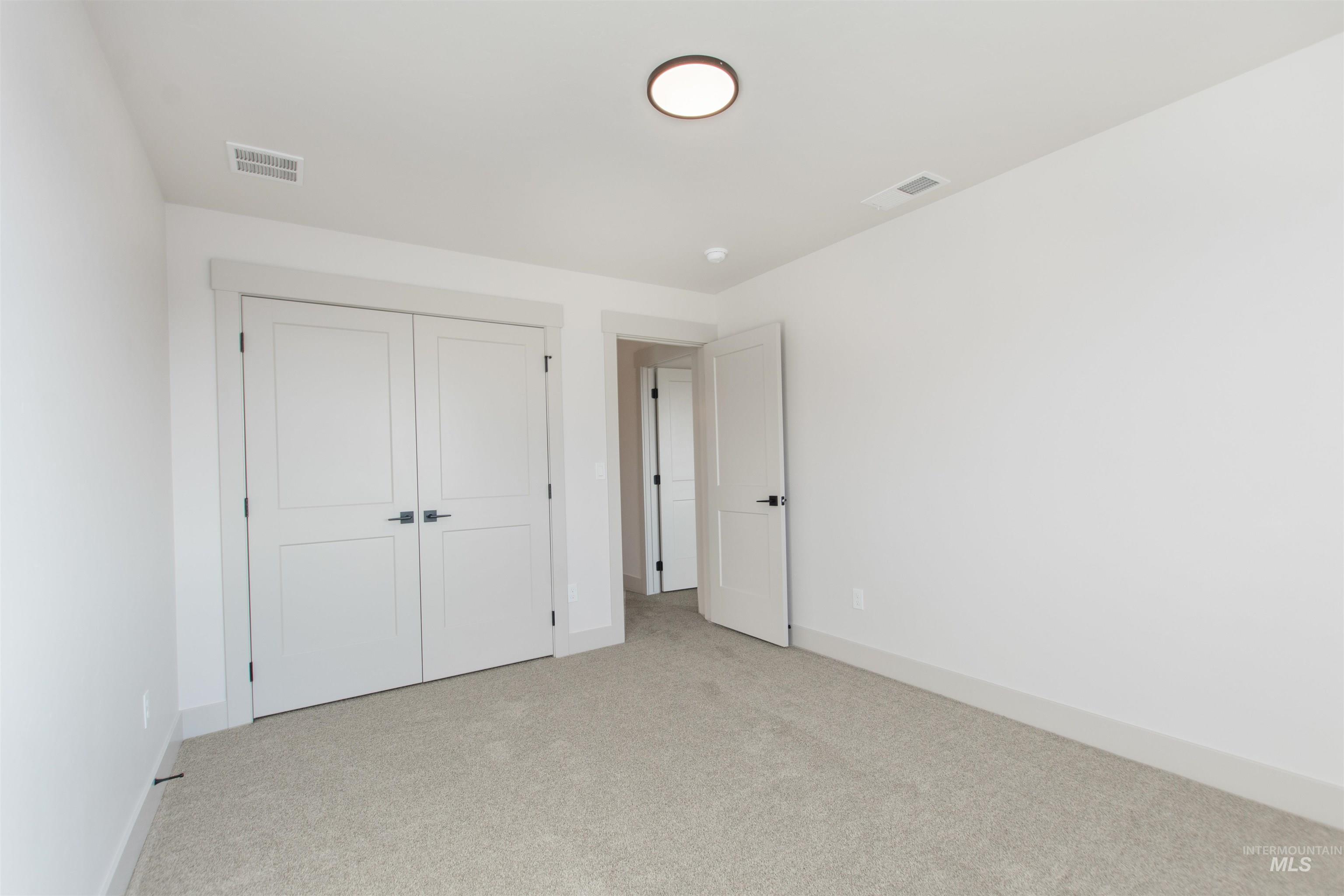 438 Linden St, New Plymouth, Idaho 83655, 5 Bedrooms, 2.5 Bathrooms, Residential For Sale, Price $465,000,MLS 98966987