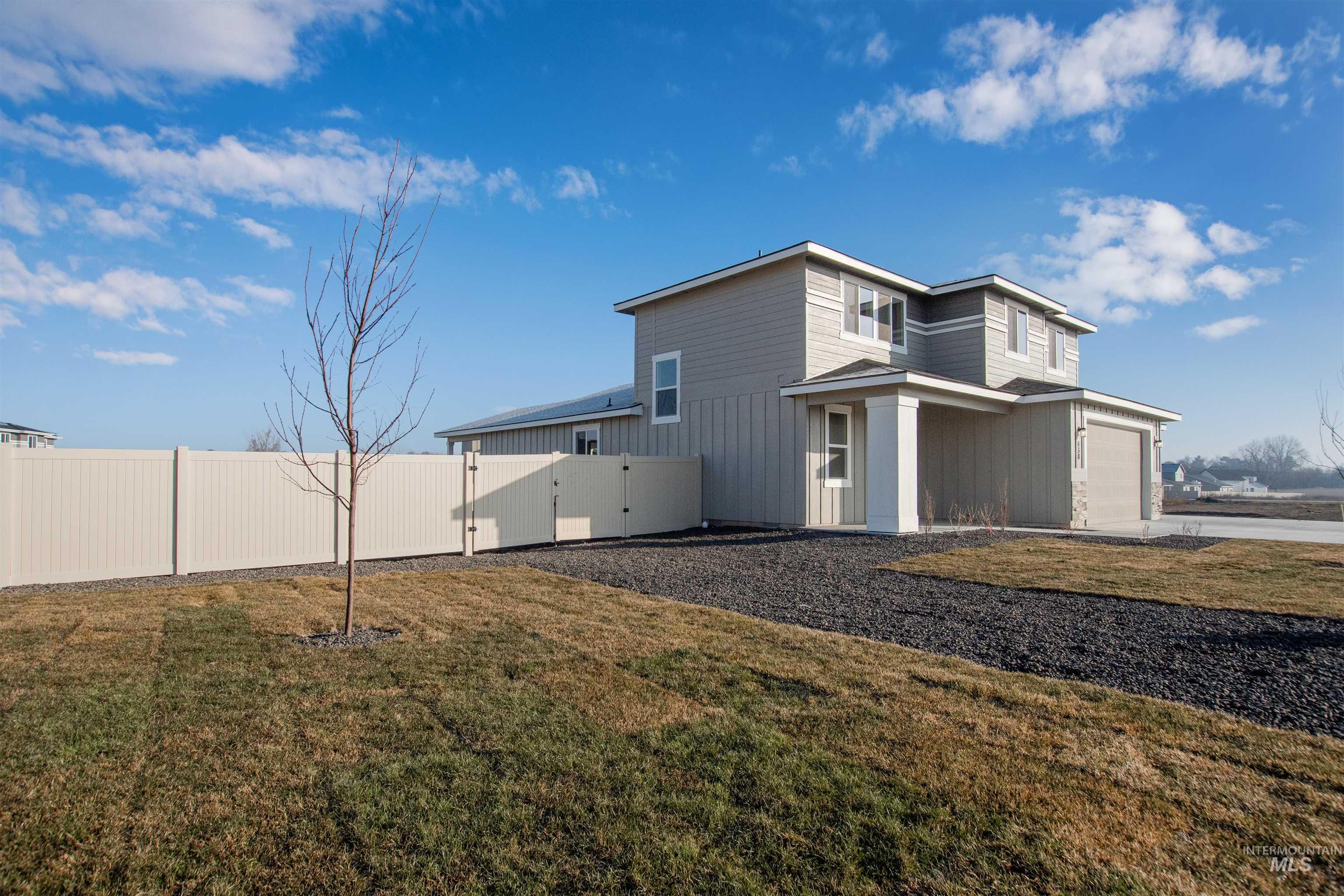 438 Linden St, New Plymouth, Idaho 83655, 5 Bedrooms, 2.5 Bathrooms, Residential For Sale, Price $465,000,MLS 98966987