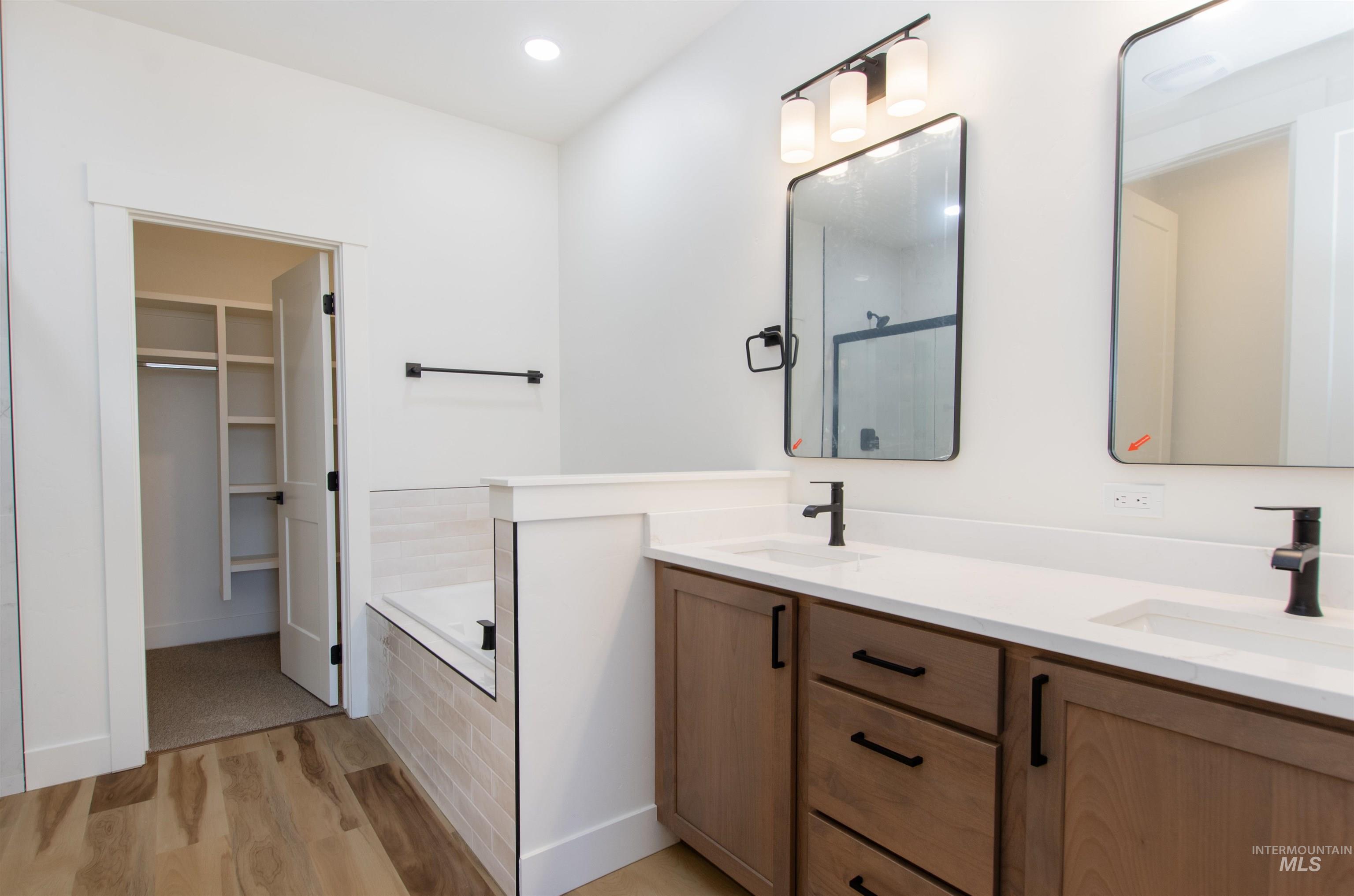 513 Grand Harvest Ave, New Plymouth, Idaho 83655, 5 Bedrooms, 2.5 Bathrooms, Residential For Sale, Price $509,000, 98966993