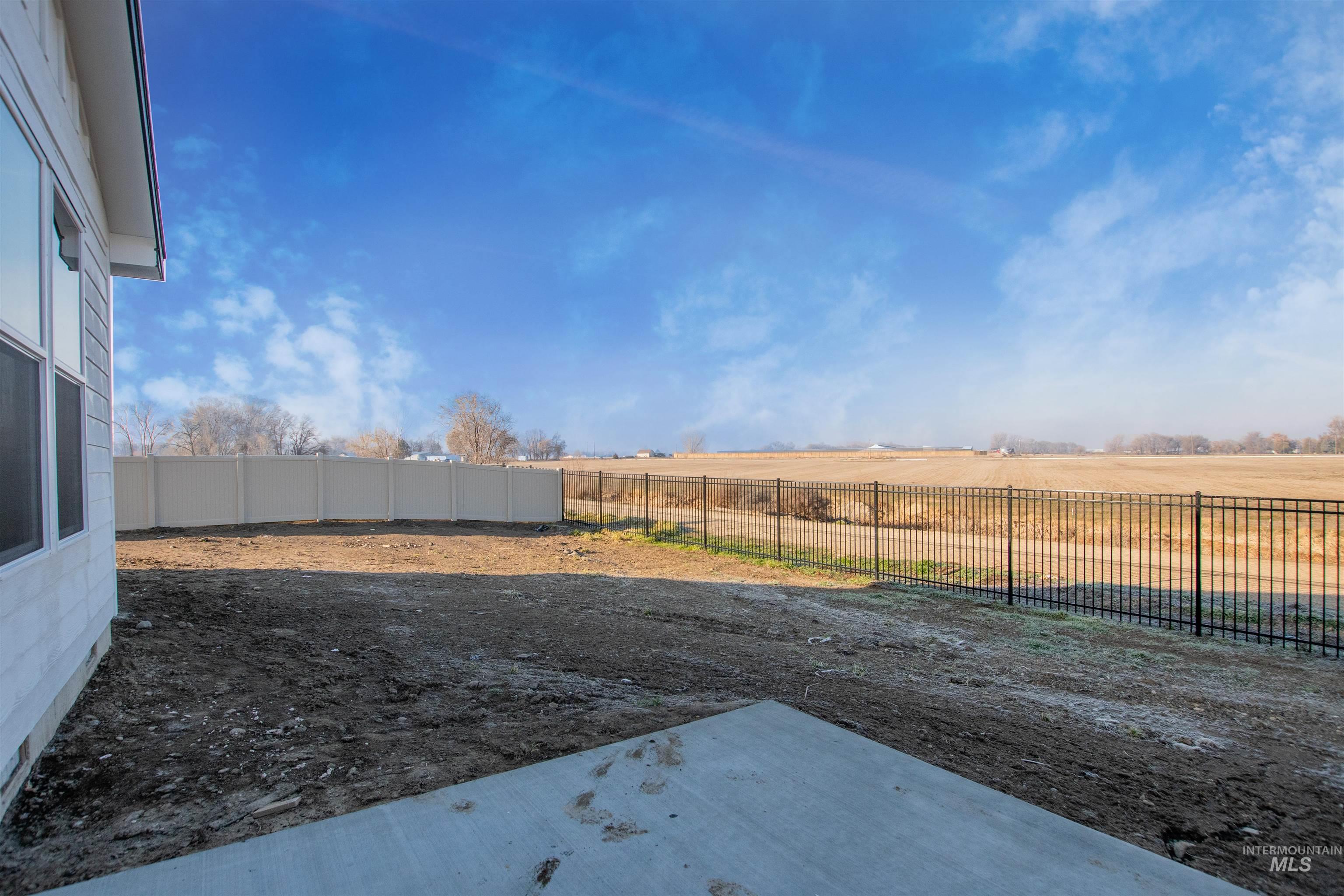 513 Grand Harvest Ave, New Plymouth, Idaho 83655, 5 Bedrooms, 2.5 Bathrooms, Residential For Sale, Price $509,000, 98966993