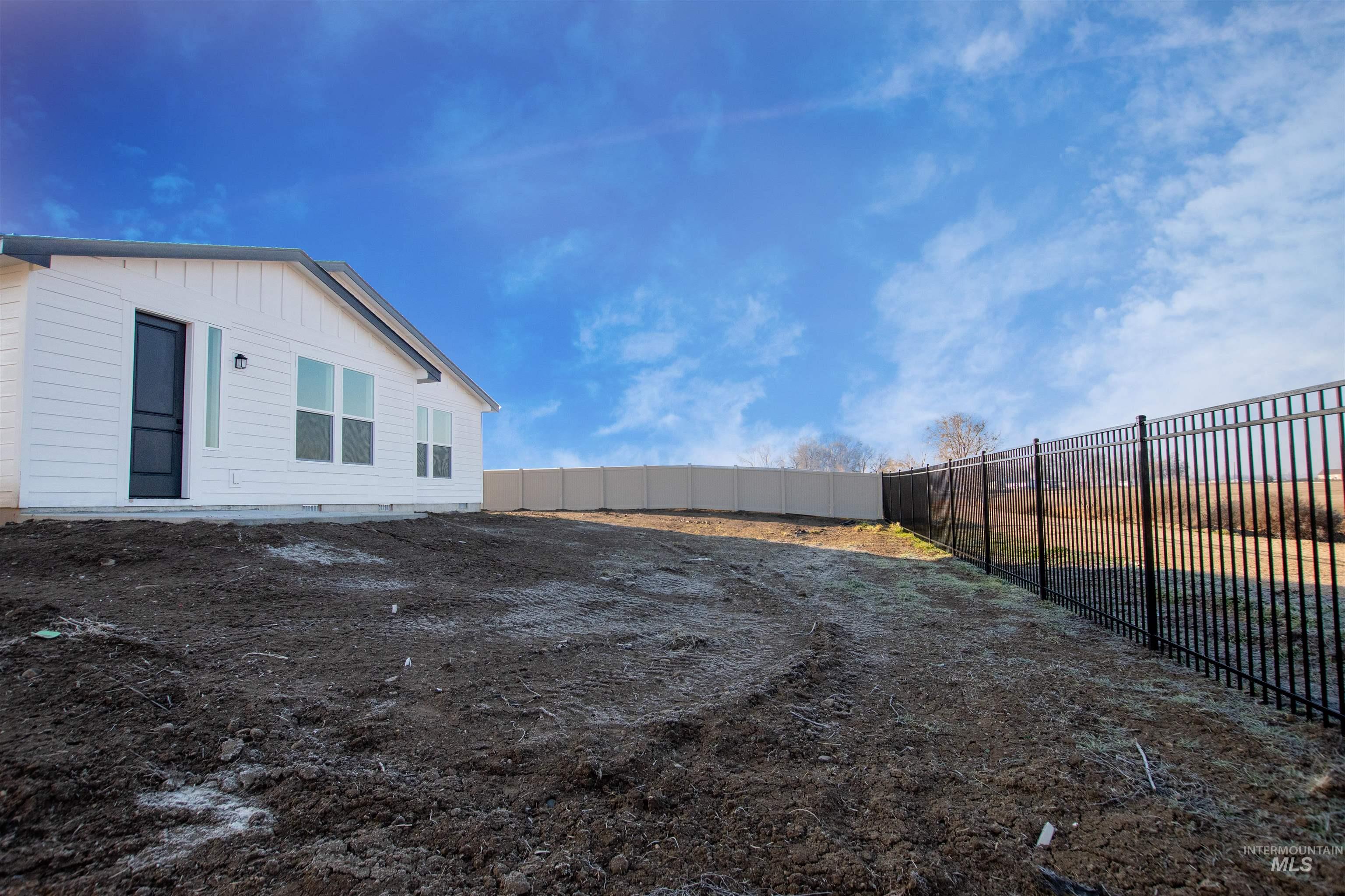 513 Grand Harvest Ave, New Plymouth, Idaho 83655, 5 Bedrooms, 2.5 Bathrooms, Residential For Sale, Price $509,000, 98966993