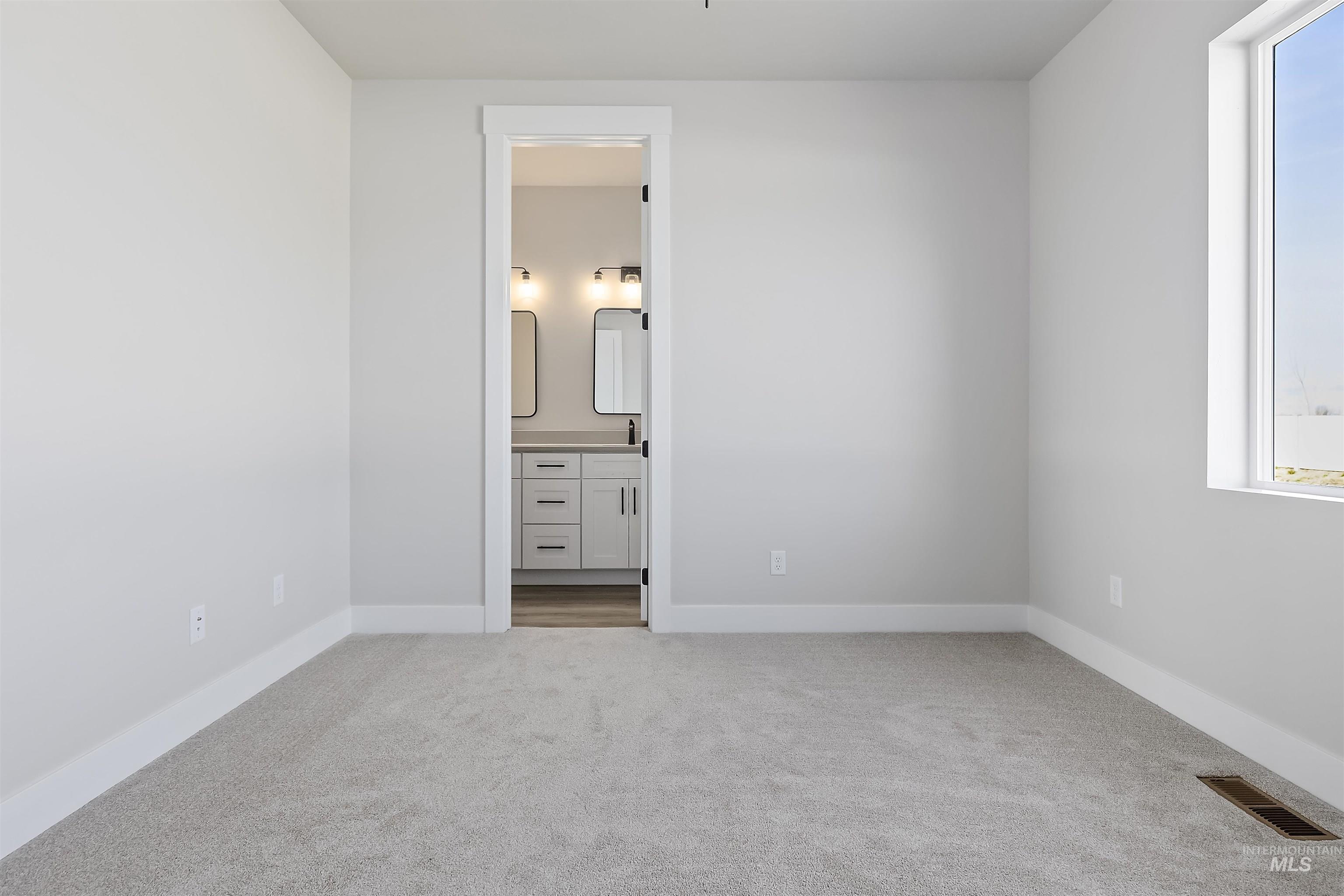 607 Grand Harvest Avenue, New Plymouth, Idaho 83655, 4 Bedrooms, 2.5 Bathrooms, Residential For Sale, Price $480,000,MLS 98967006