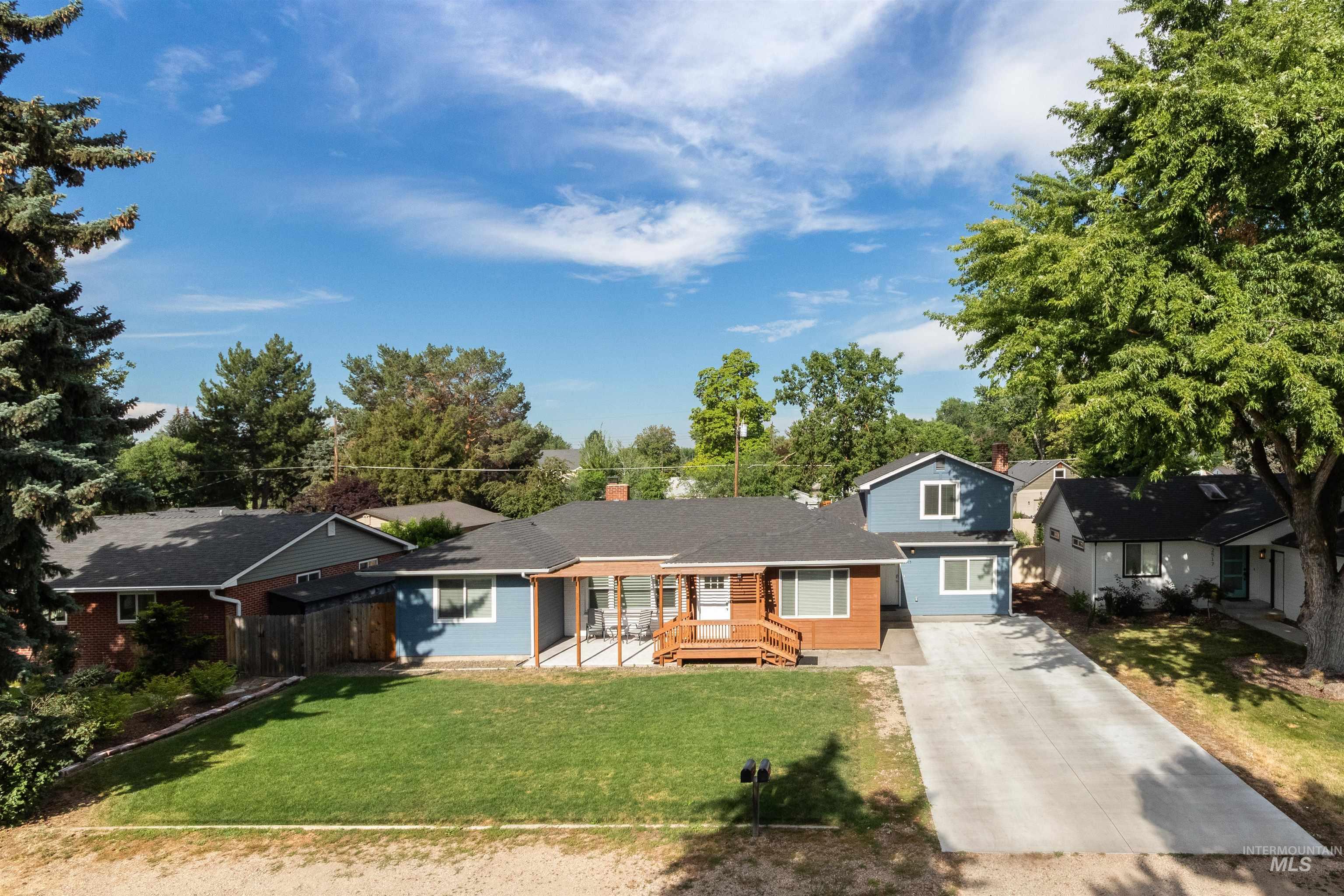 2513 N 31st, Boise, Idaho 83703, 3 Bedrooms, 2 Bathrooms, Residential Income For Sale, Price $870,000, 98967007