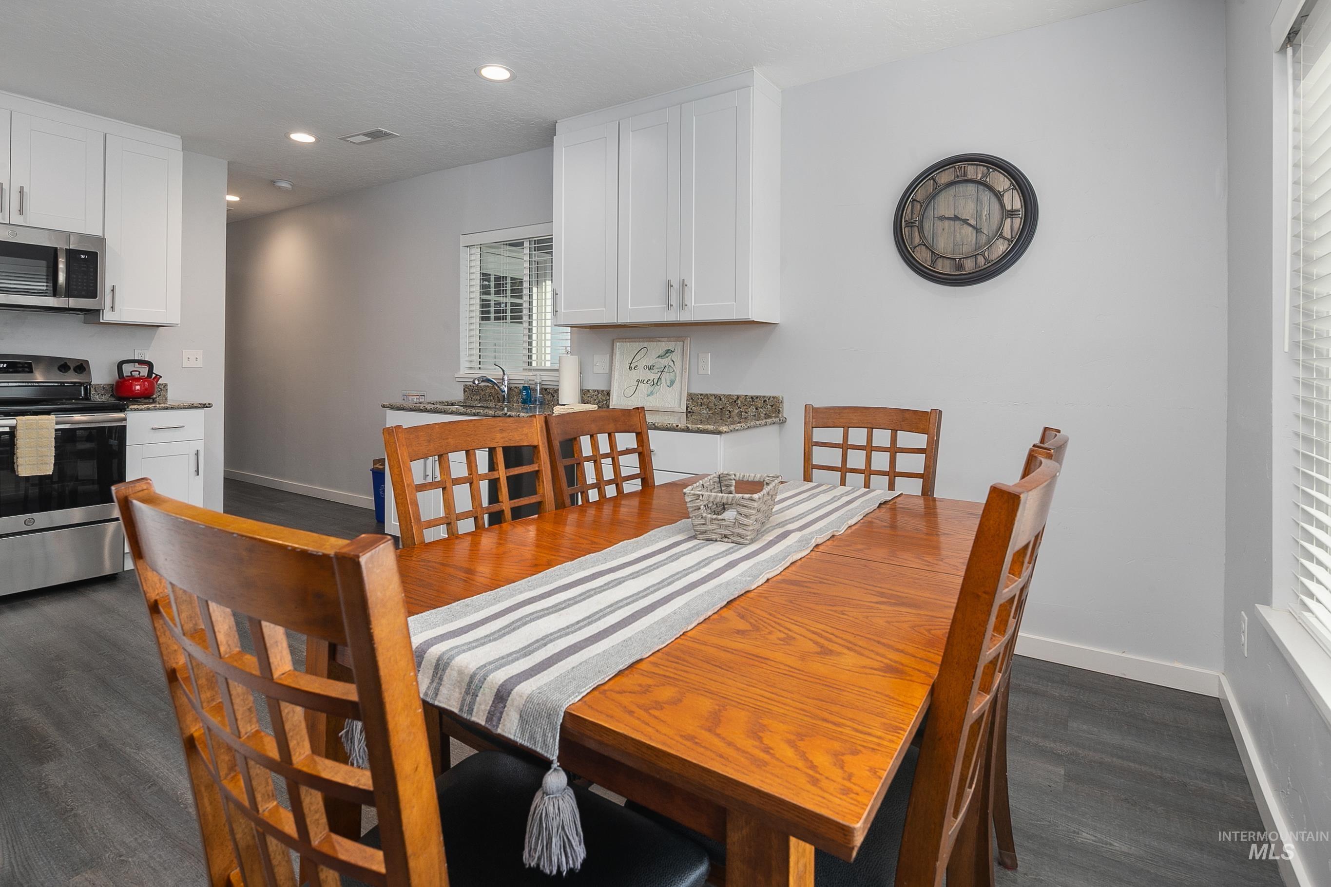 2513 N 31st, Boise, Idaho 83703, 3 Bedrooms, 2 Bathrooms, Residential Income For Sale, Price $870,000,MLS 98967007