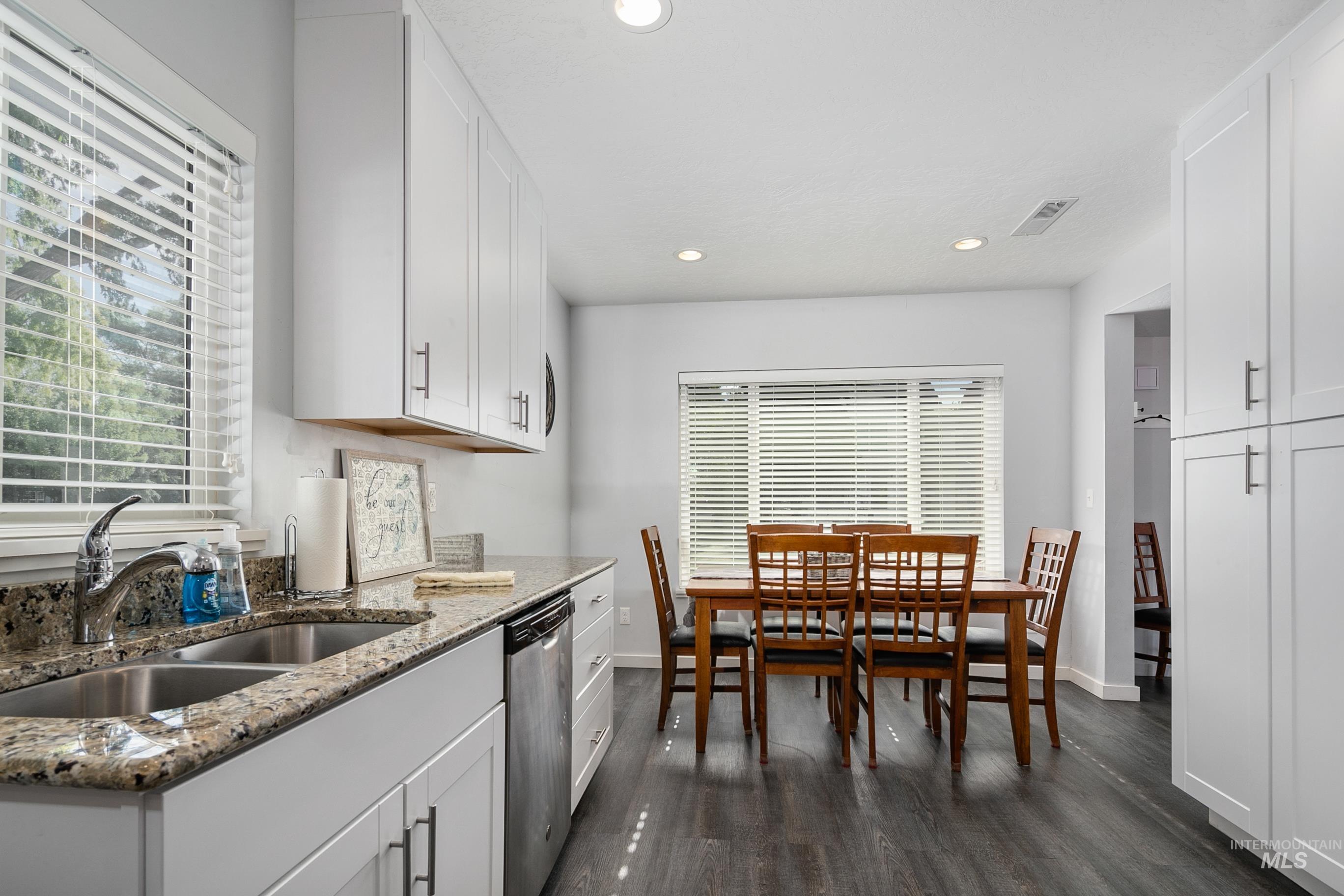 2513 N 31st, Boise, Idaho 83703, 3 Bedrooms, 2 Bathrooms, Residential Income For Sale, Price $870,000,MLS 98967007