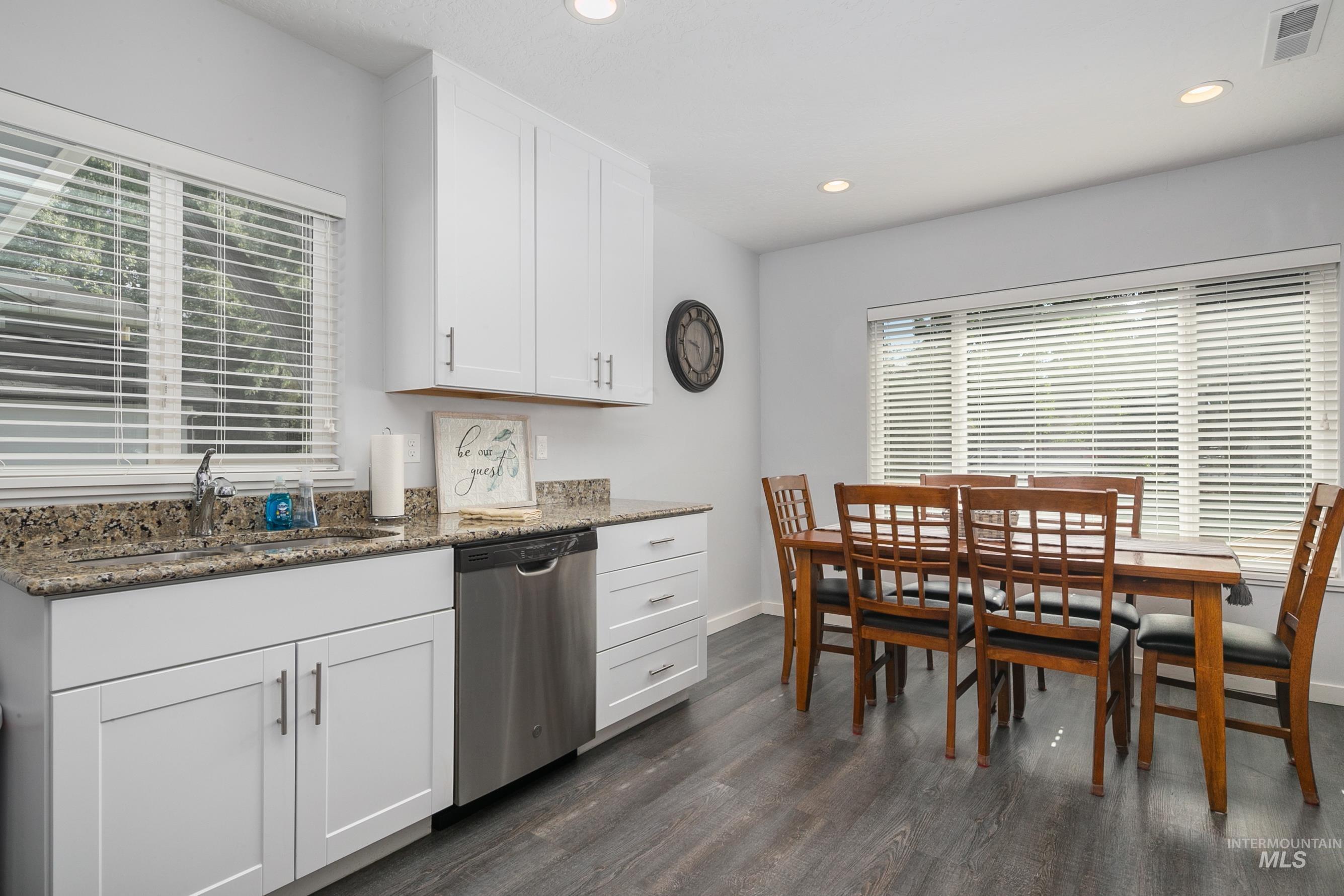 2513 N 31st, Boise, Idaho 83703, 3 Bedrooms, 2 Bathrooms, Residential Income For Sale, Price $870,000,MLS 98967007