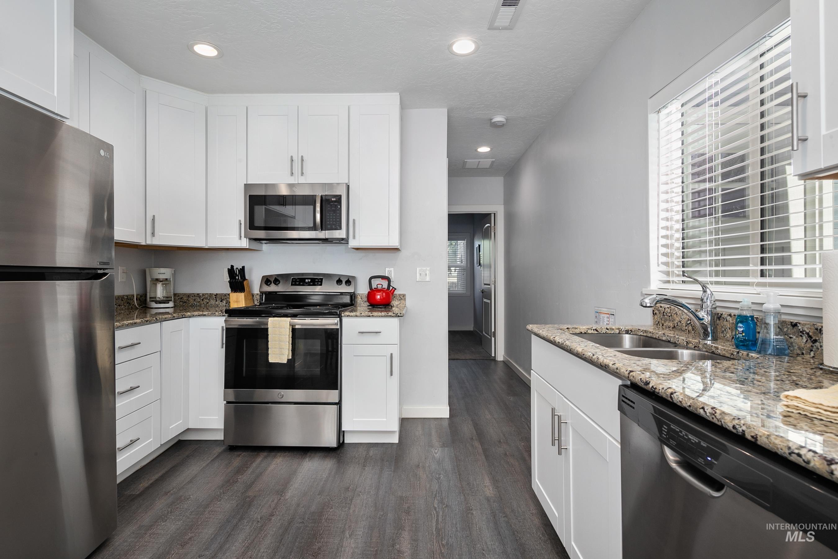 2513 N 31st, Boise, Idaho 83703, 3 Bedrooms, 2 Bathrooms, Residential Income For Sale, Price $870,000,MLS 98967007