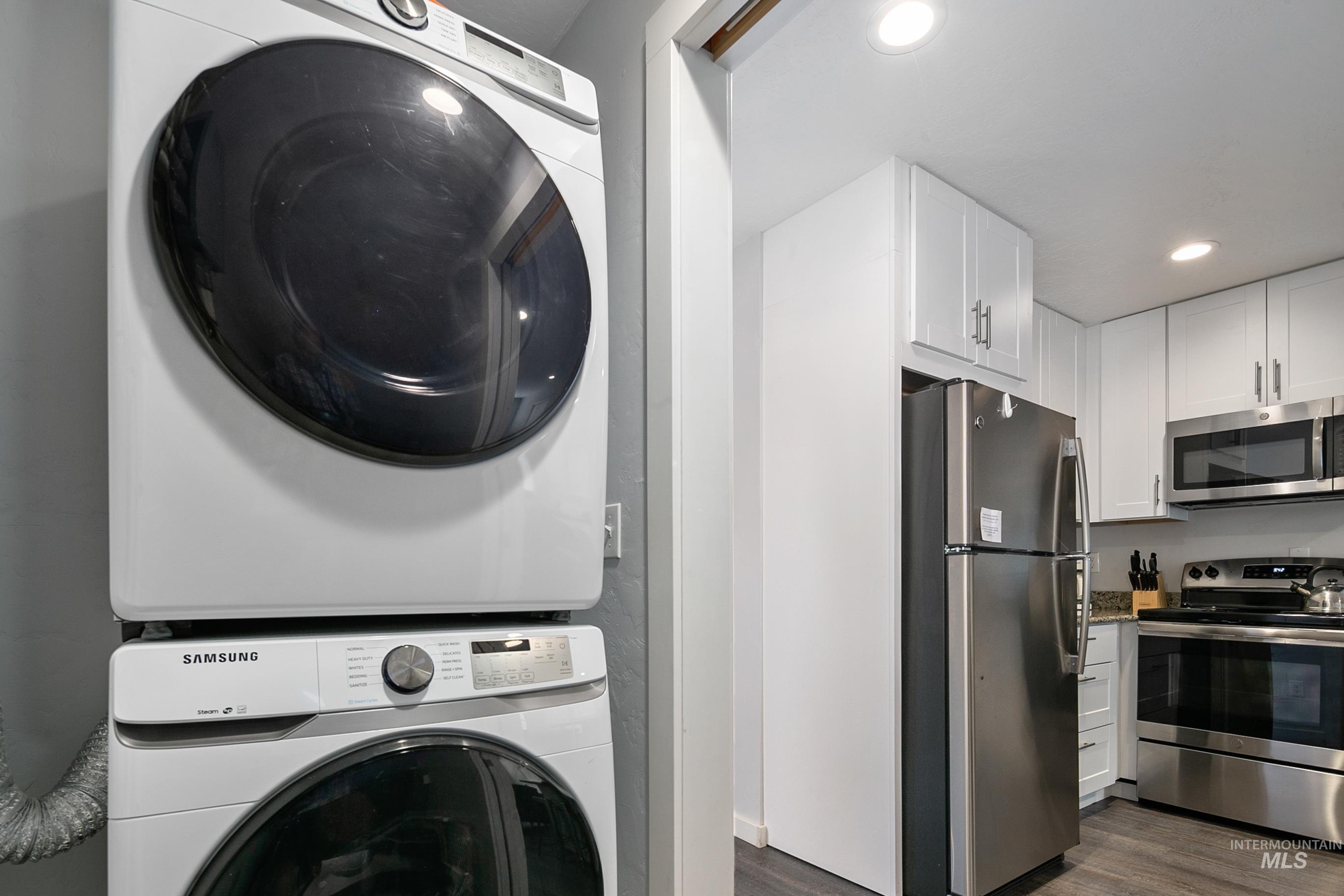 2513 N 31st, Boise, Idaho 83703, 3 Bedrooms, 2 Bathrooms, Residential Income For Sale, Price $870,000,MLS 98967007