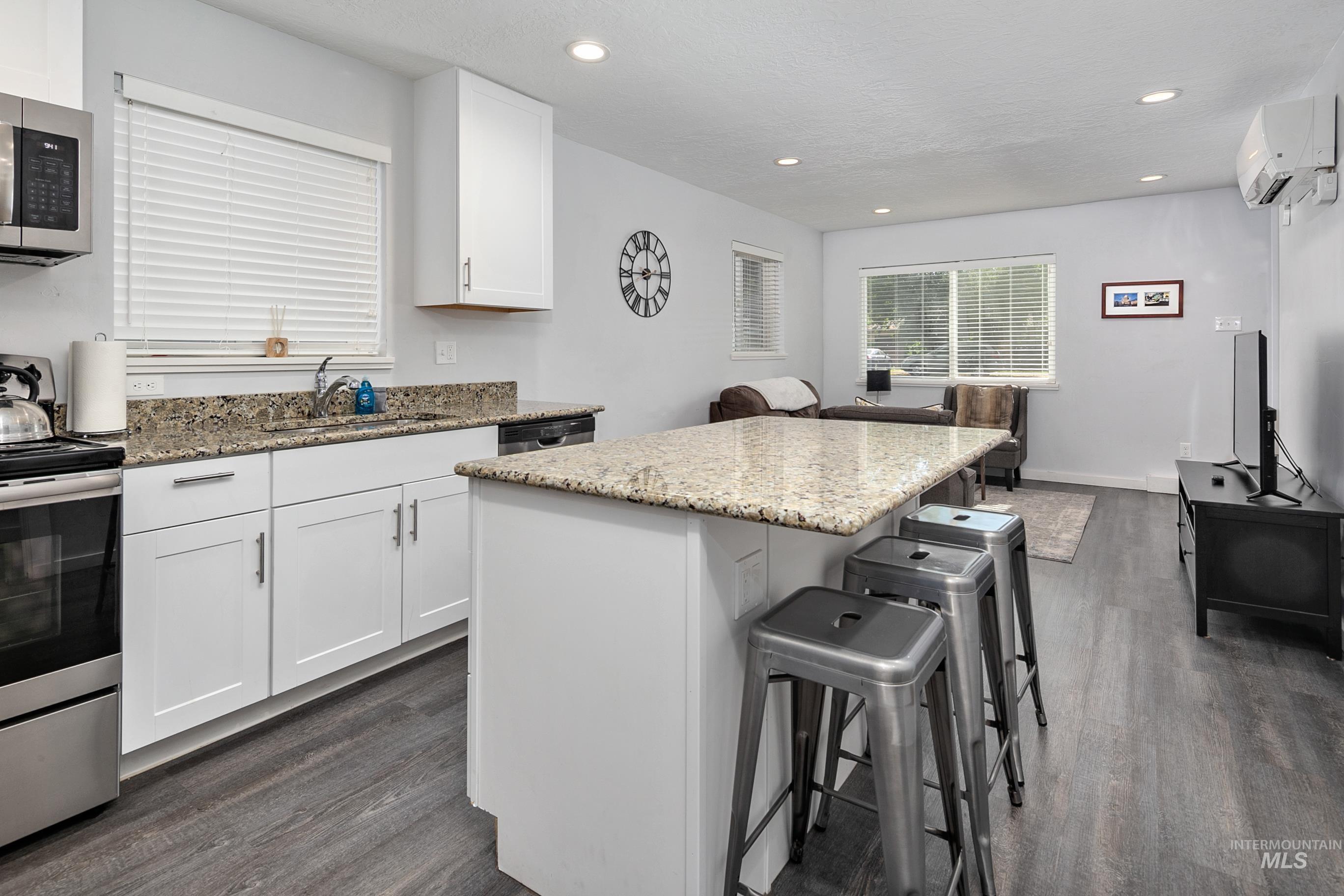 2513 N 31st, Boise, Idaho 83703, 3 Bedrooms, 2 Bathrooms, Residential Income For Sale, Price $870,000,MLS 98967007